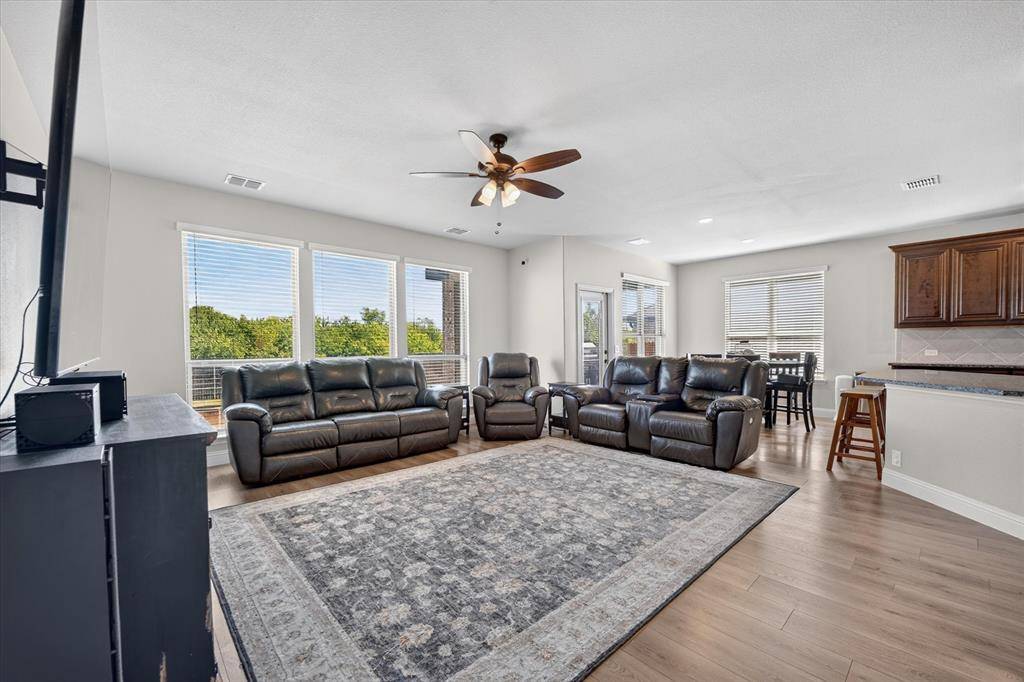 4828 Hazy Hollow Lane, Crowley, TX 76036
