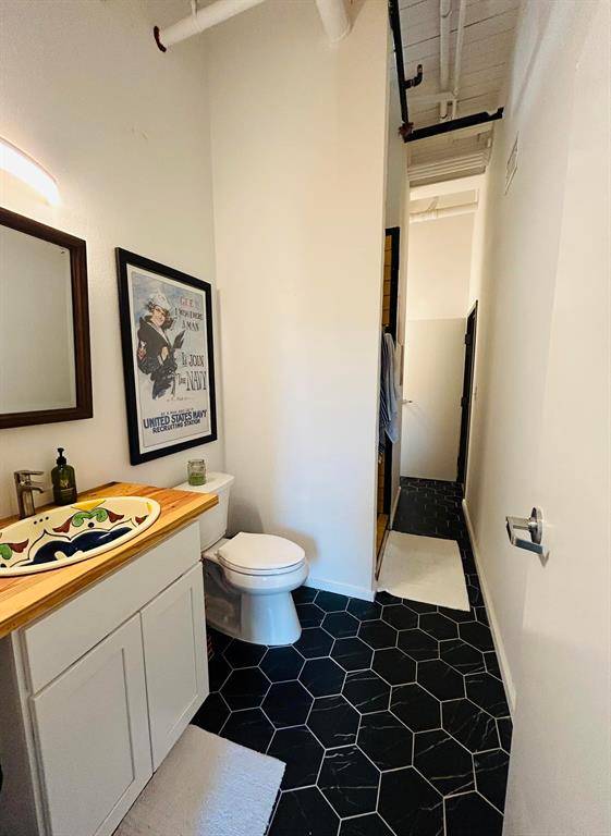 201 Chambers Street #202, Cleburne, TX 76031