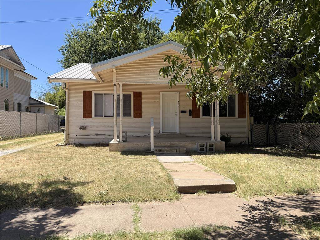 405 W Chandler Street, Brownwood, TX 76801