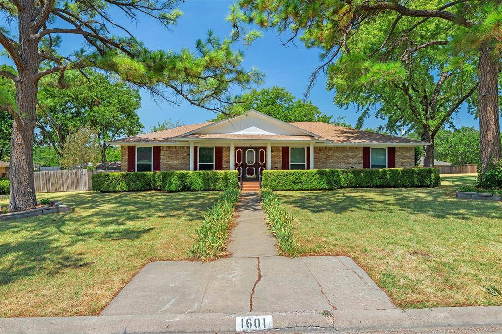 1601 Dakota Drive, Garland, TX 75043