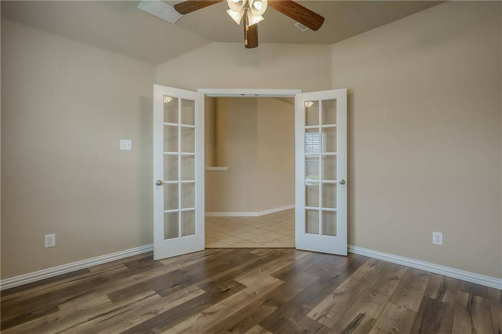 817 Silvermoon Drive, Little Elm, TX 75068