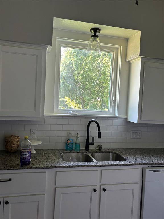 311 W Sam Rayburn Drive, Bonham, TX 75418