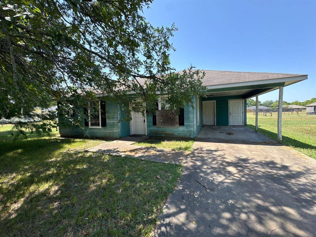 605 Oldham Street, Bonham, TX 75418
