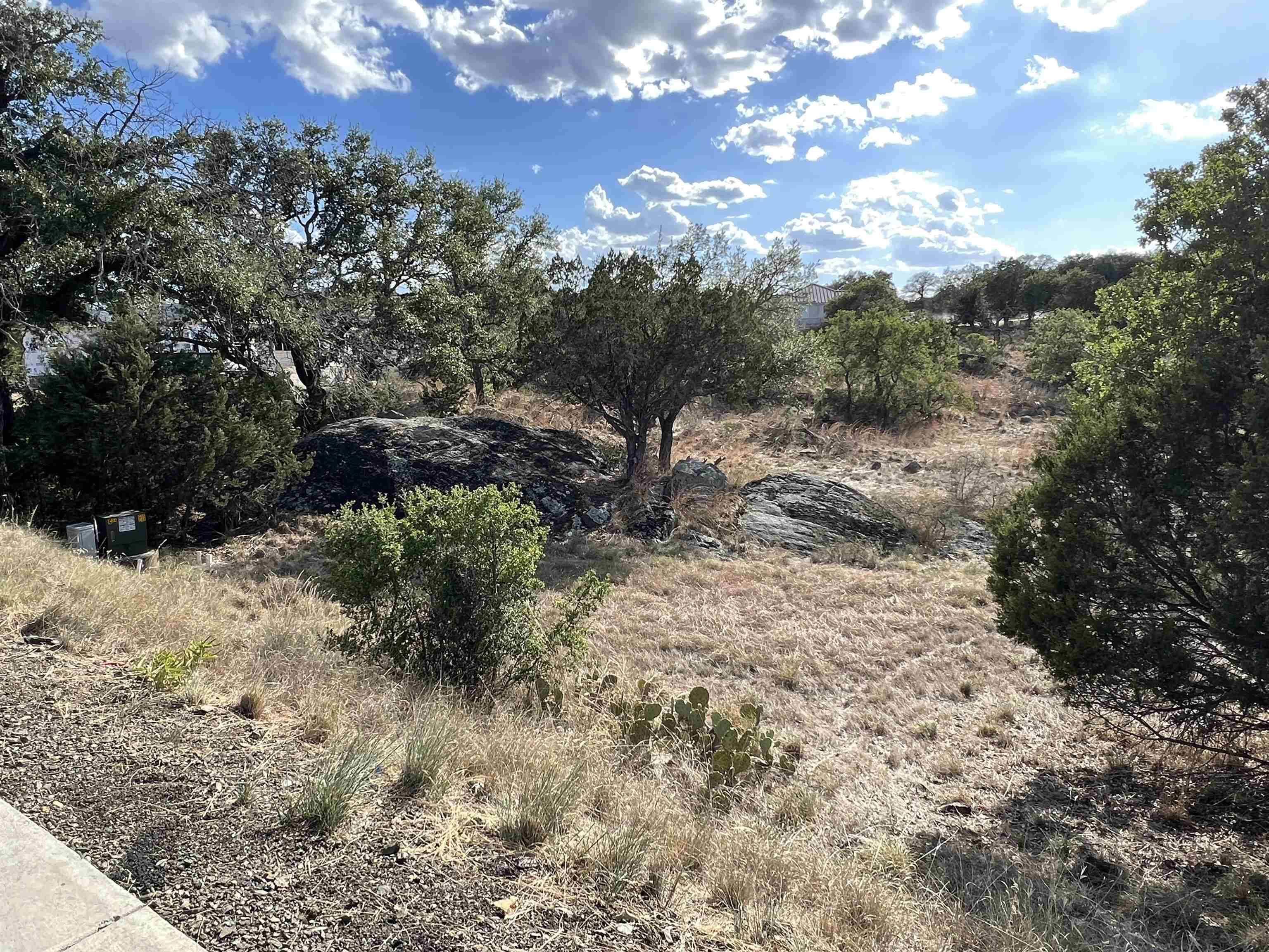 600 Desert Rose N, Horseshoe Bay, TX 78657