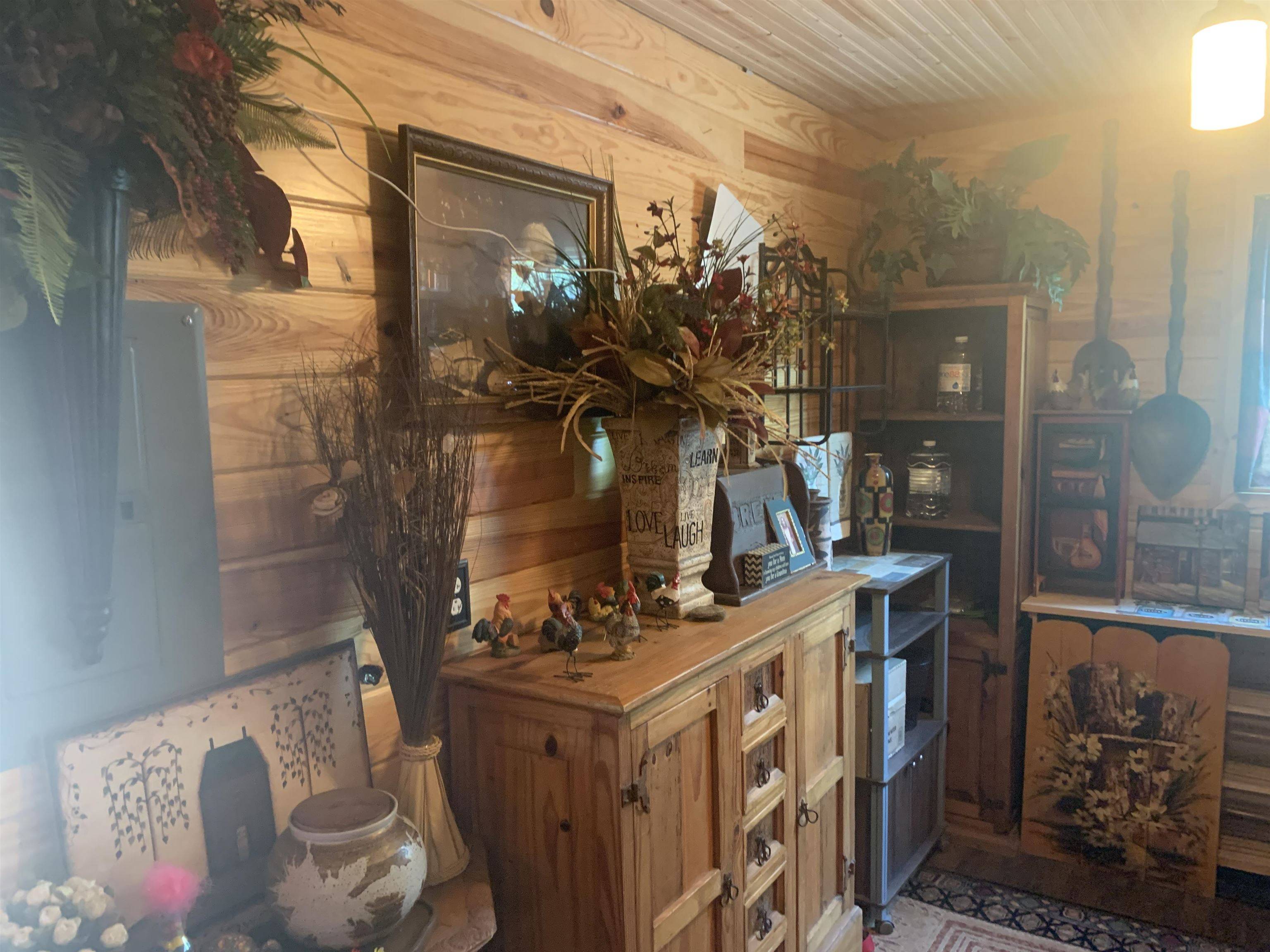 2842 Indian TRL, Kingsland, TX 78639