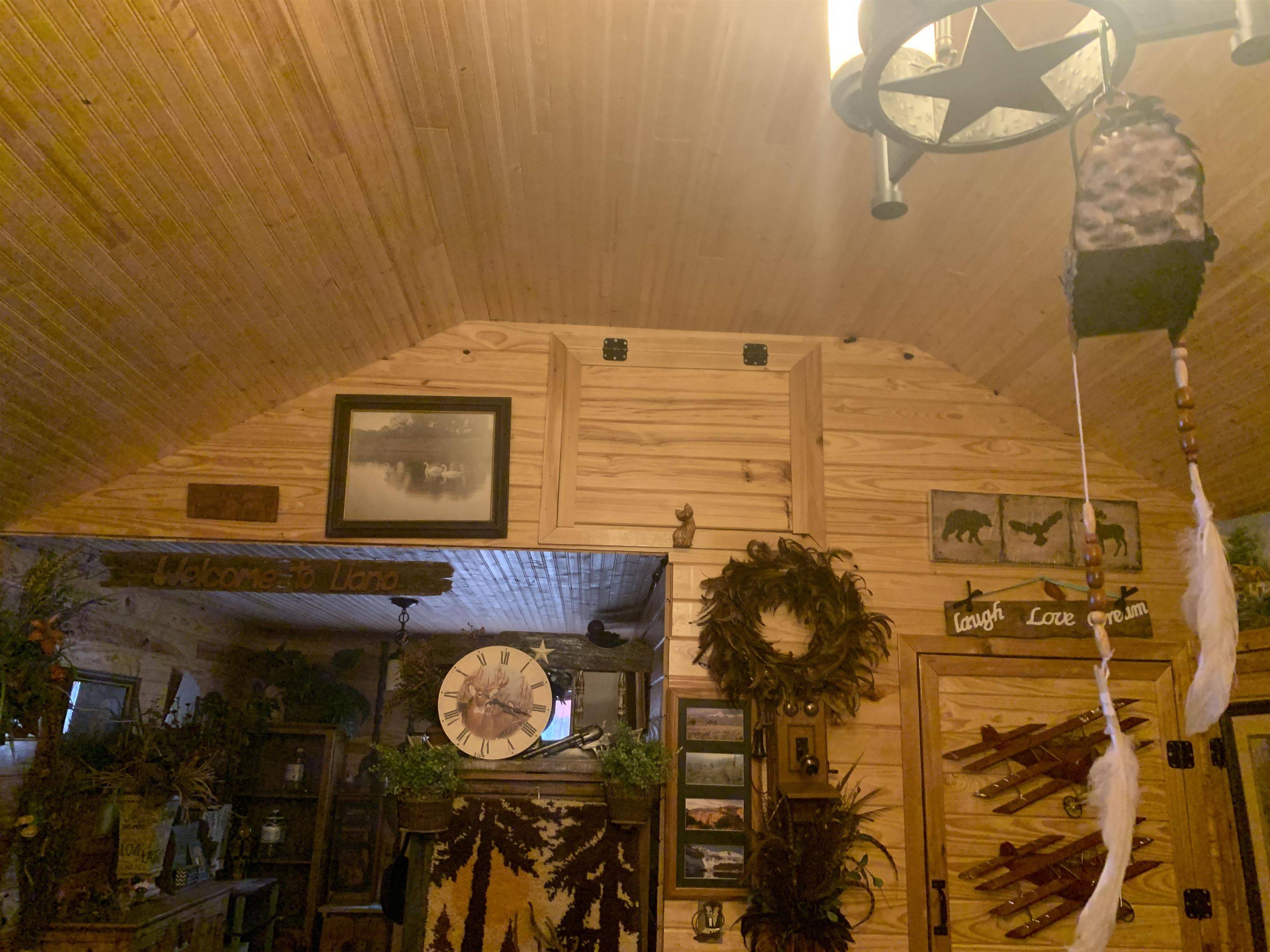 2842 Indian TRL, Kingsland, TX 78639