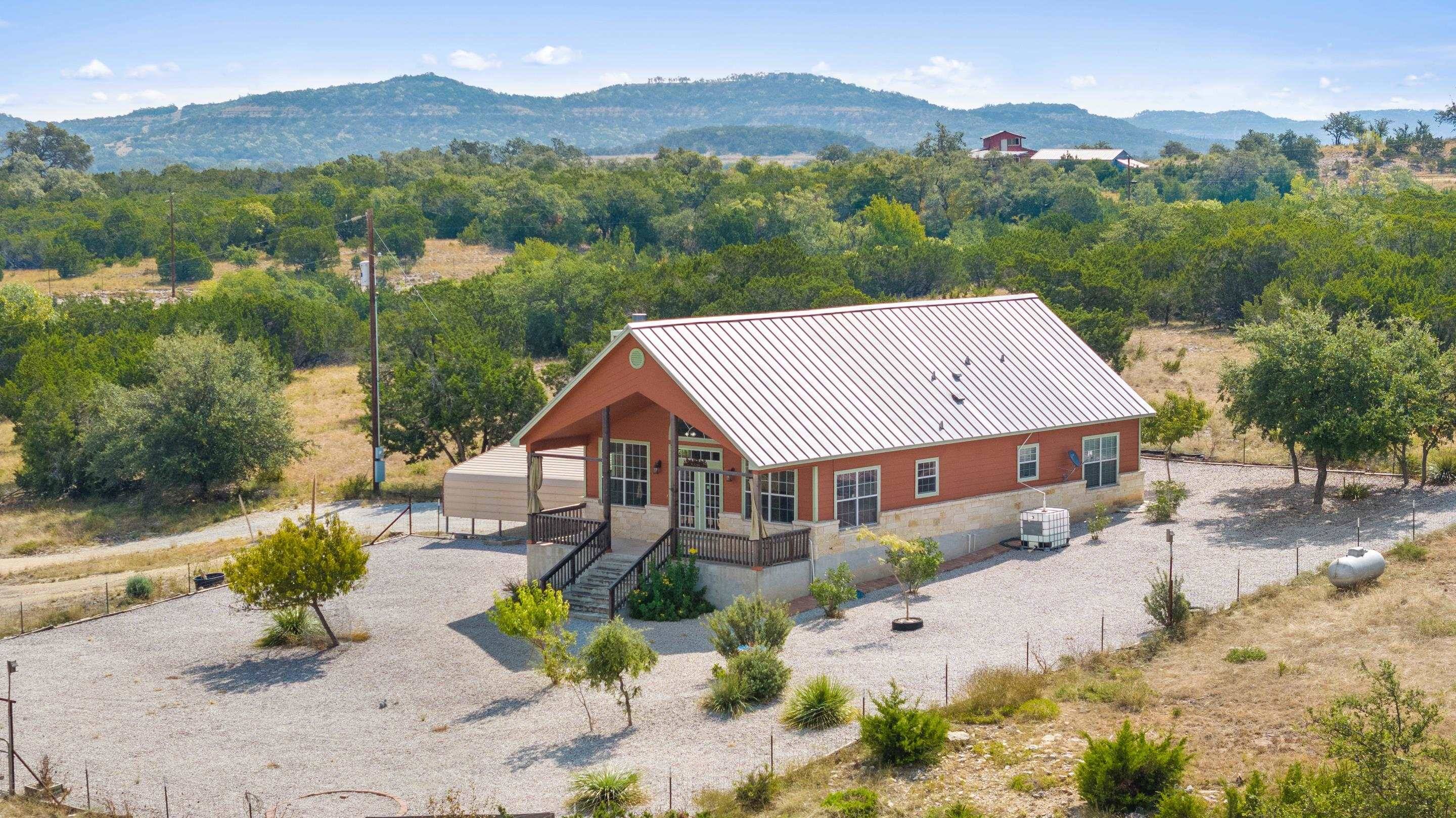 3335 Rolling Hills RD, Blanco, TX 78606