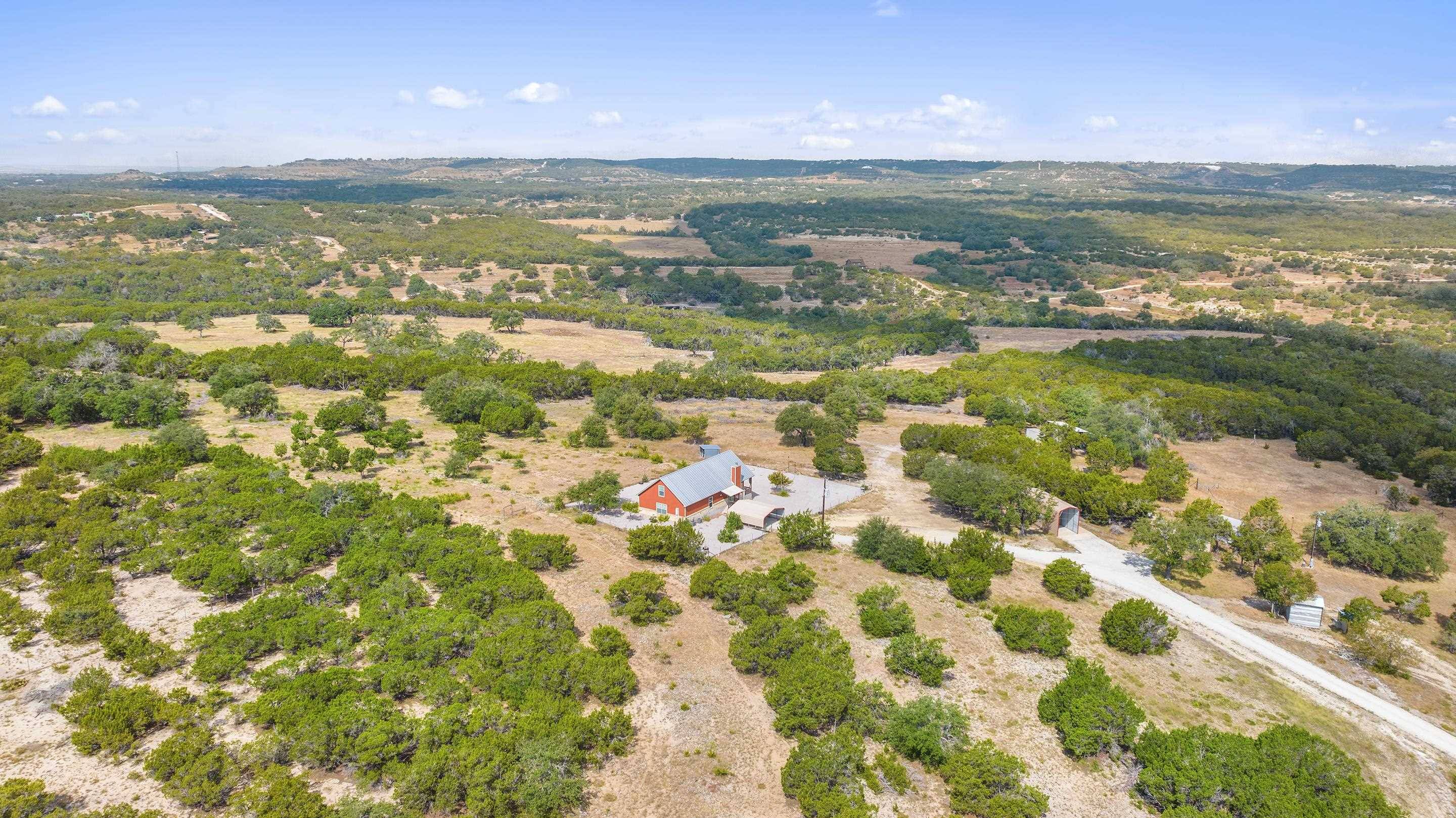 3335 Rolling Hills RD, Blanco, TX 78606