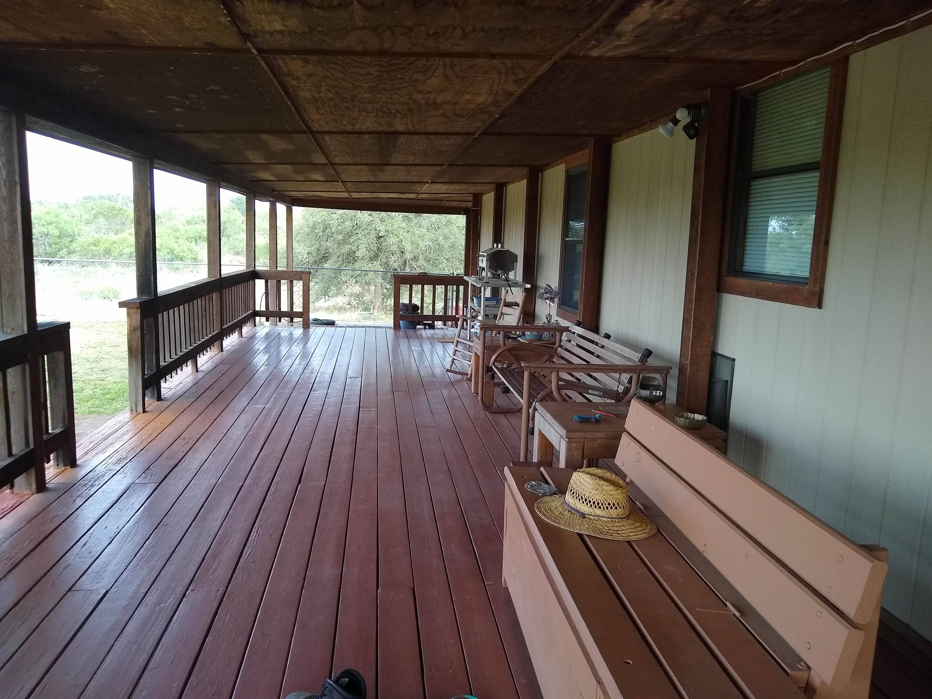 520 CR 403, Llano, TX 78643