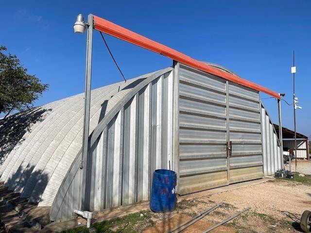 320 Red Bluff RD, Spicewood, TX 78669-3093