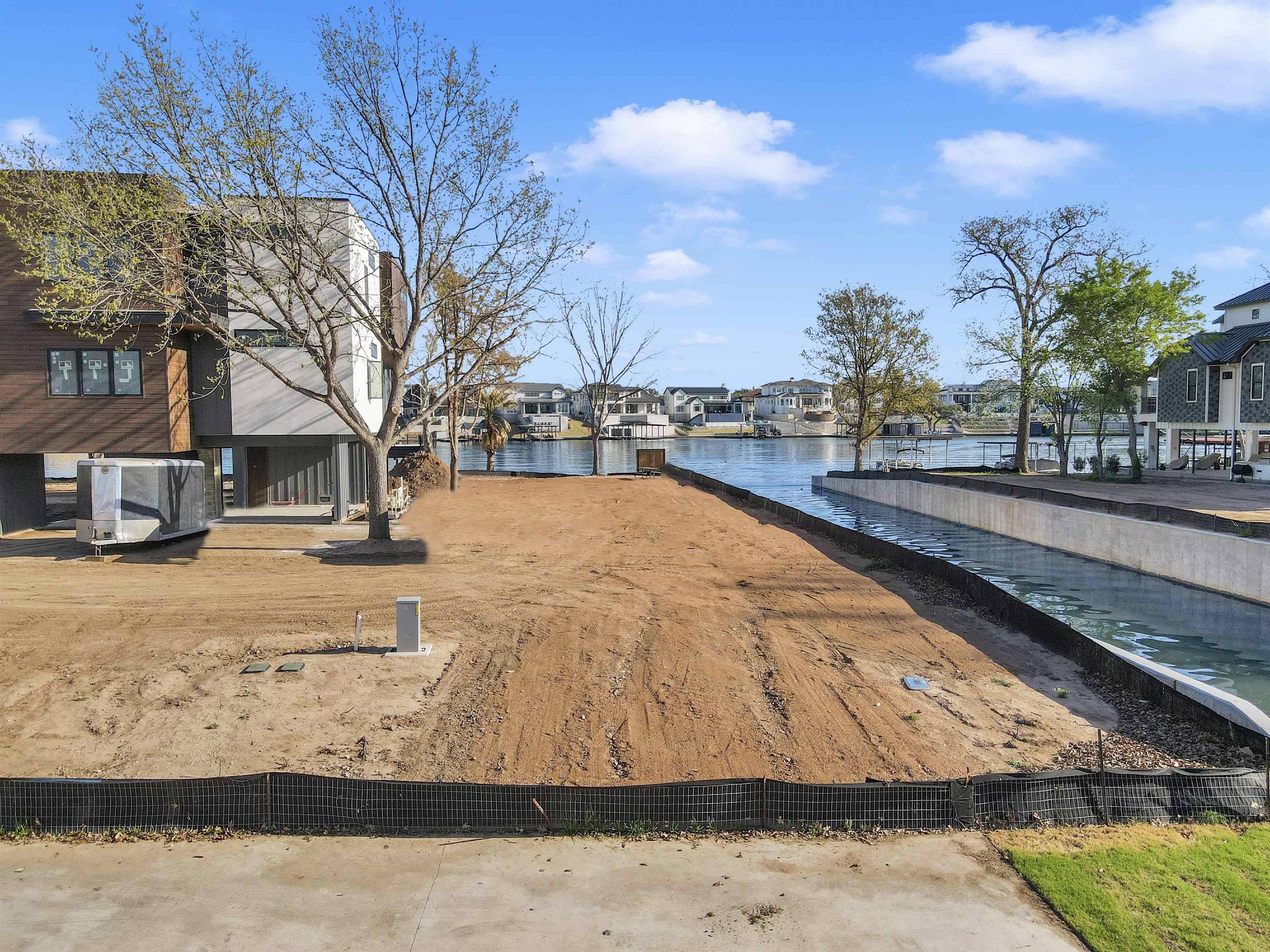 40 Lake ST, Kingsland, TX 78639