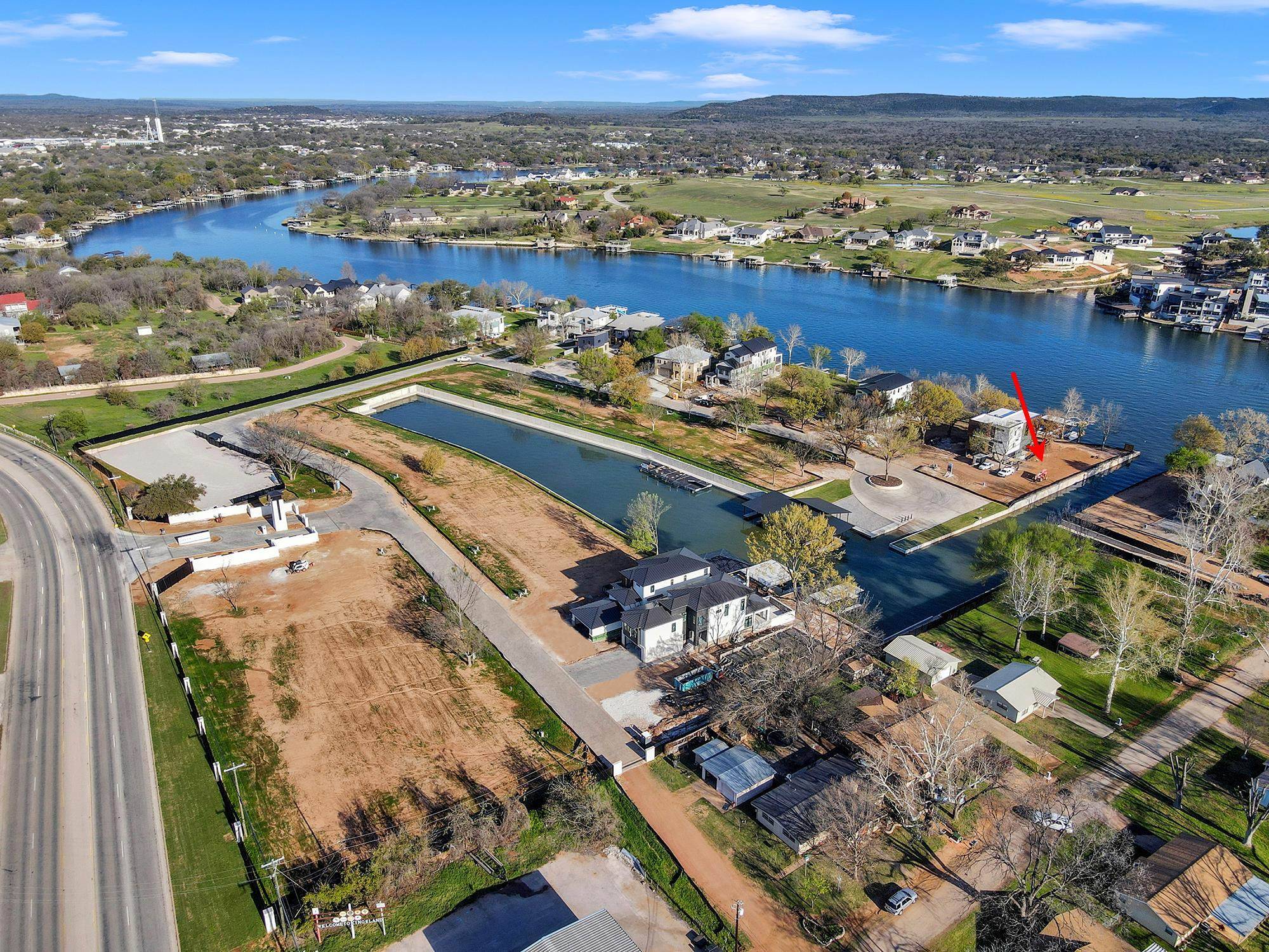40 Lake ST, Kingsland, TX 78639