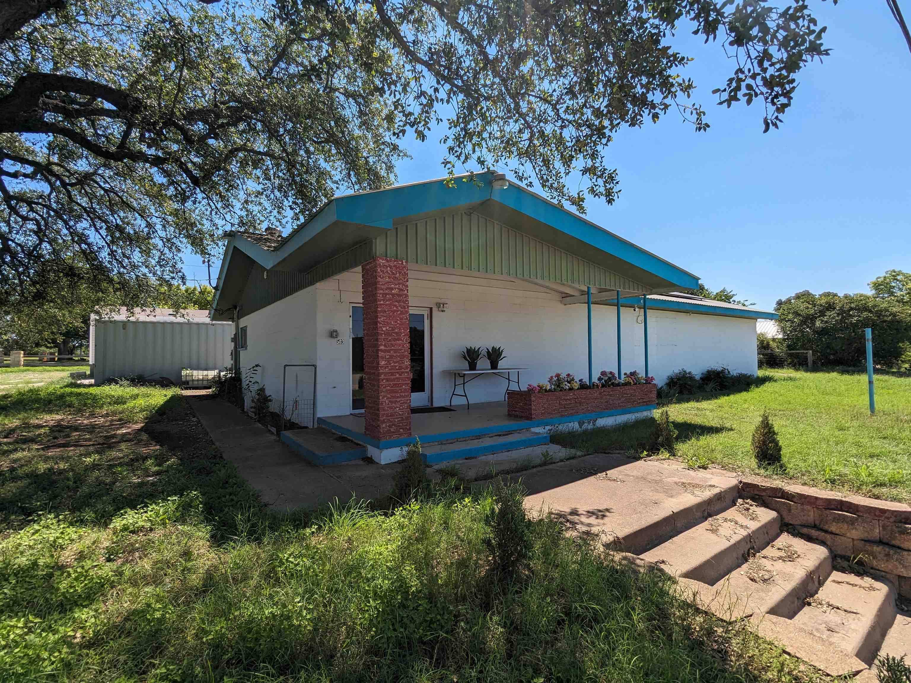 503 S 4th St, Lometa, TX 76853