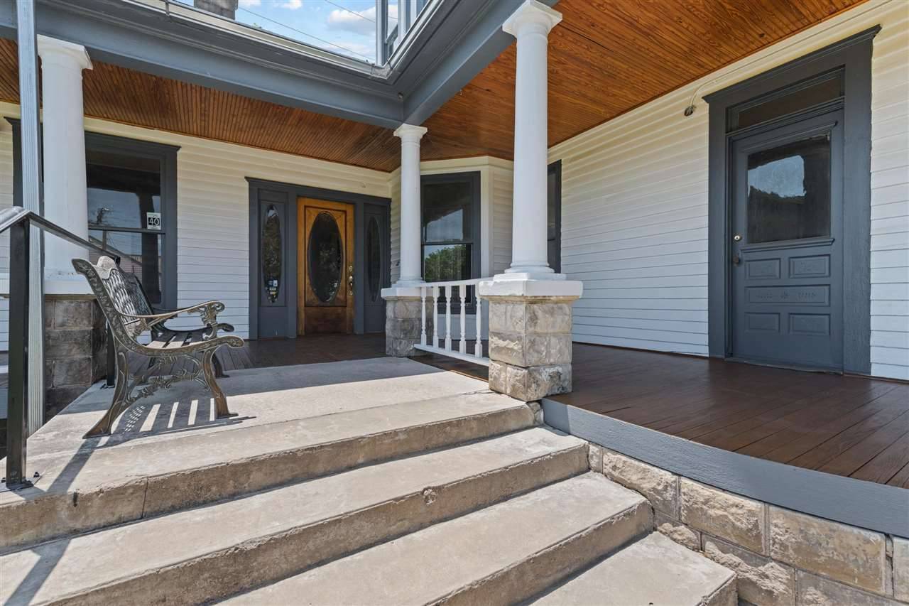 106 Legion DR, Llano, TX 78643