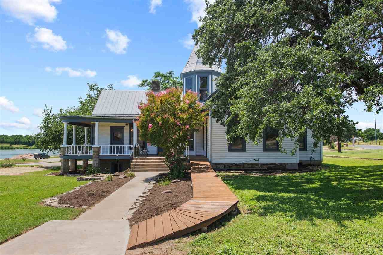 106 Legion DR, Llano, TX 78643