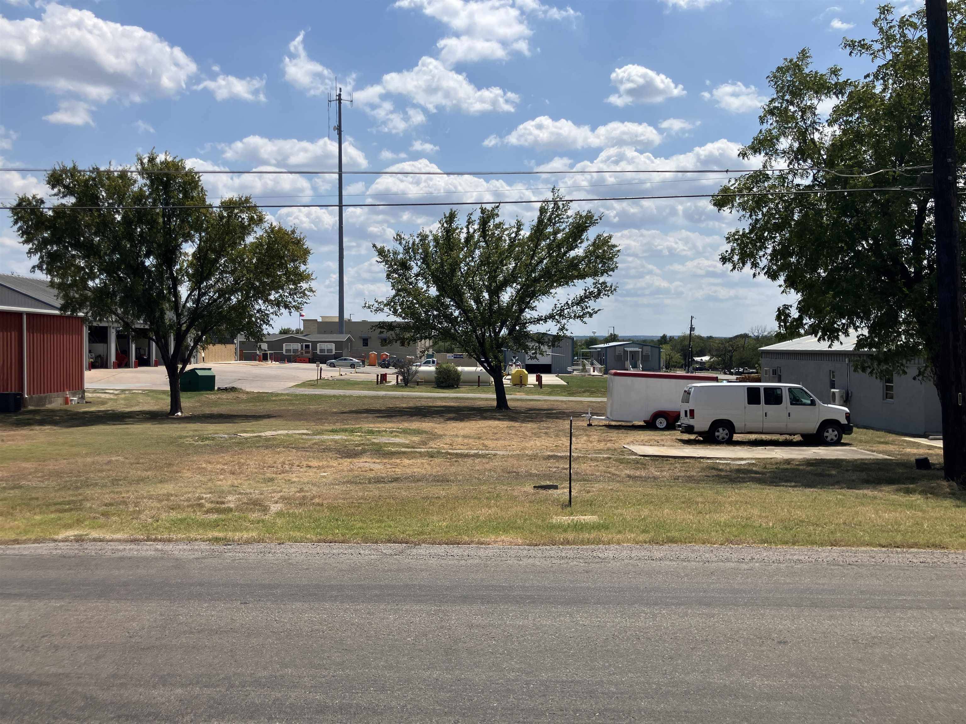 1406 BROADWAY, Marble Falls, TX 78654