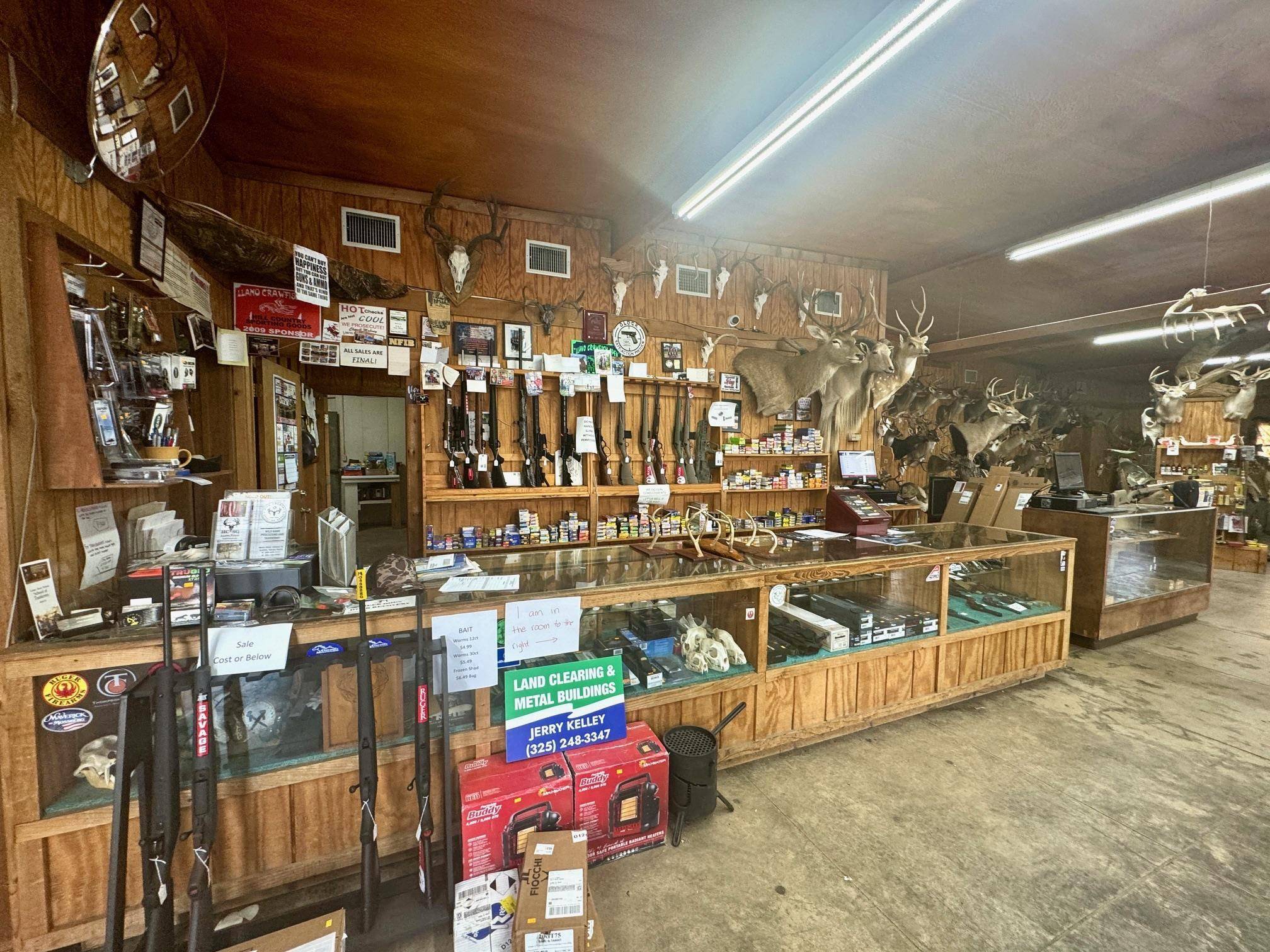 304A W Young, Llano, TX 78643