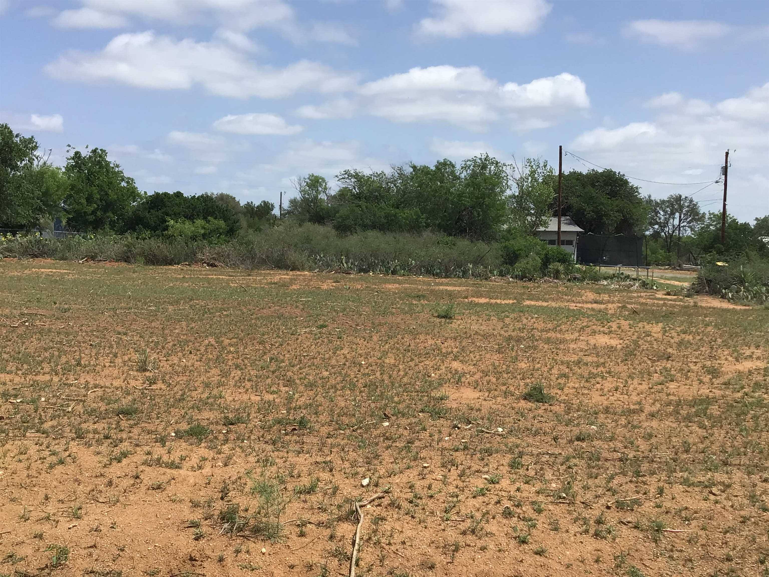 107 E Cottonwood DR, Granite Shoals, TX 78654
