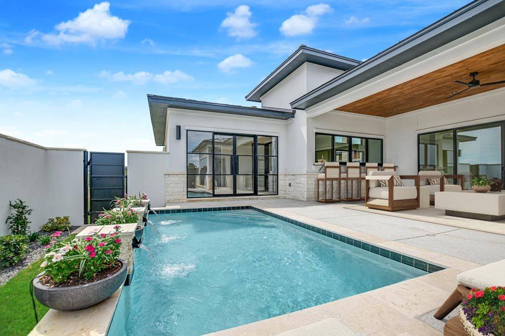 109 Island CT, Horseshoe Bay, TX 78657