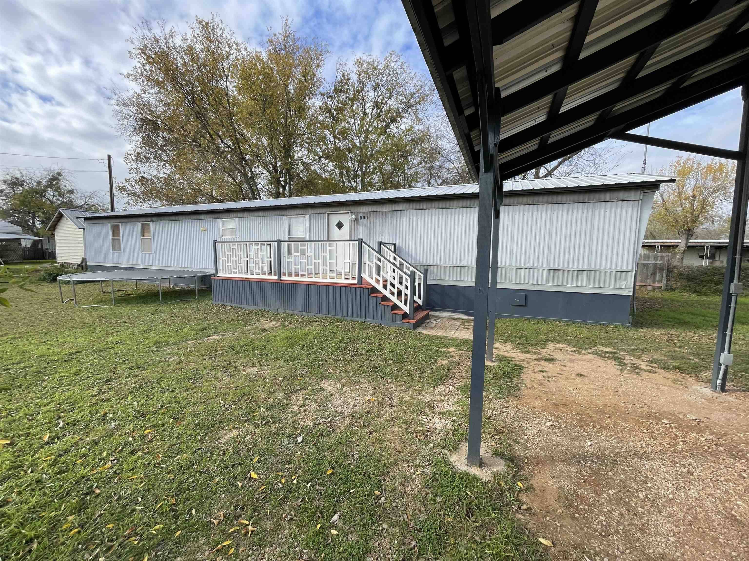 113 Elizabeth DR, Spicewood, TX 78669-0000