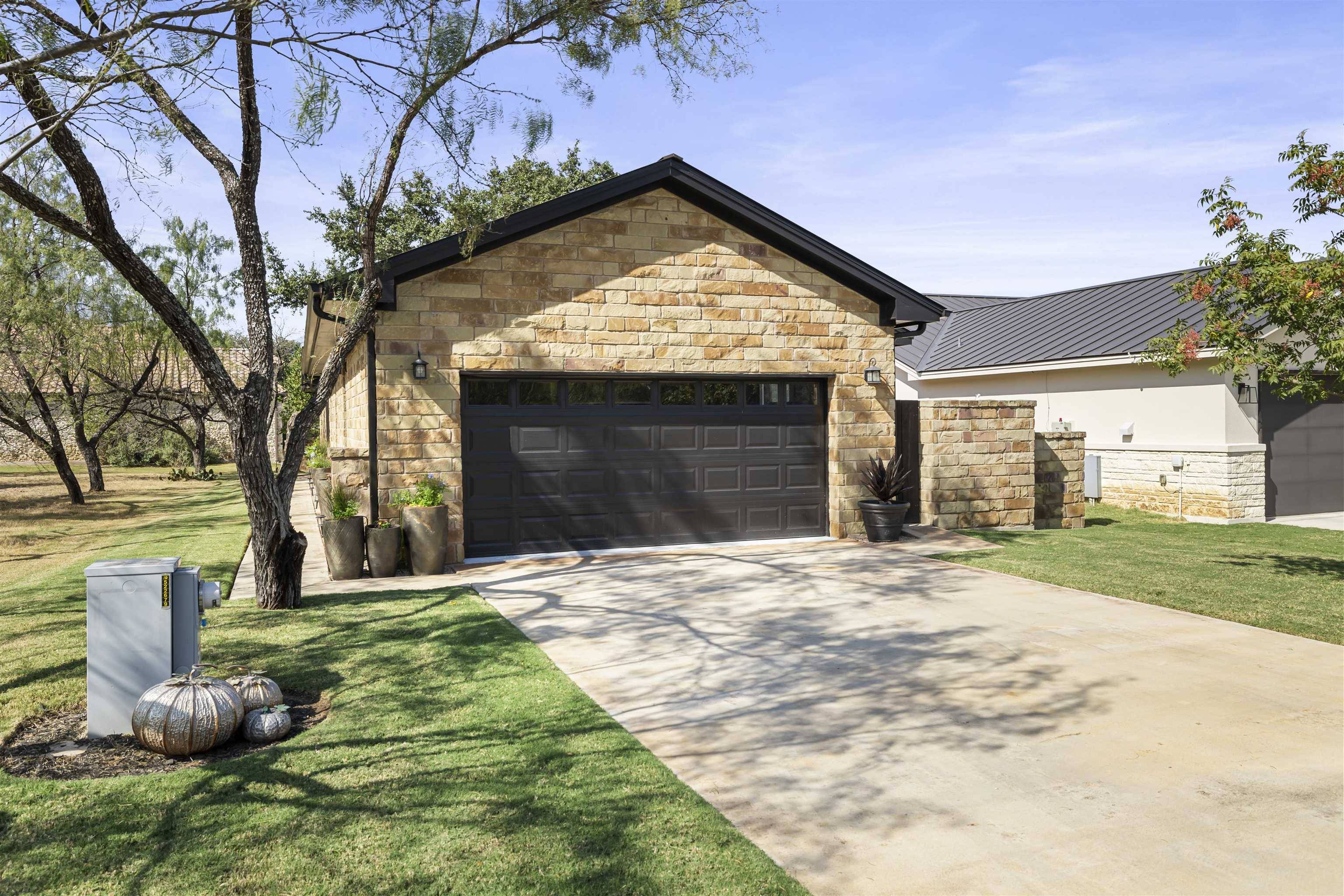 2606 Deep Canyon, Horseshoe Bay, TX 78657