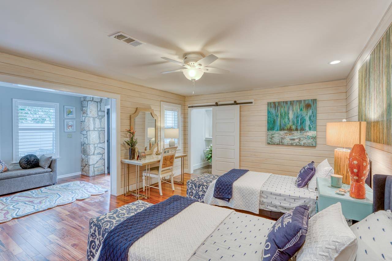 528-6 Lighthouse Drive, Horseshoe Bay, TX 78657