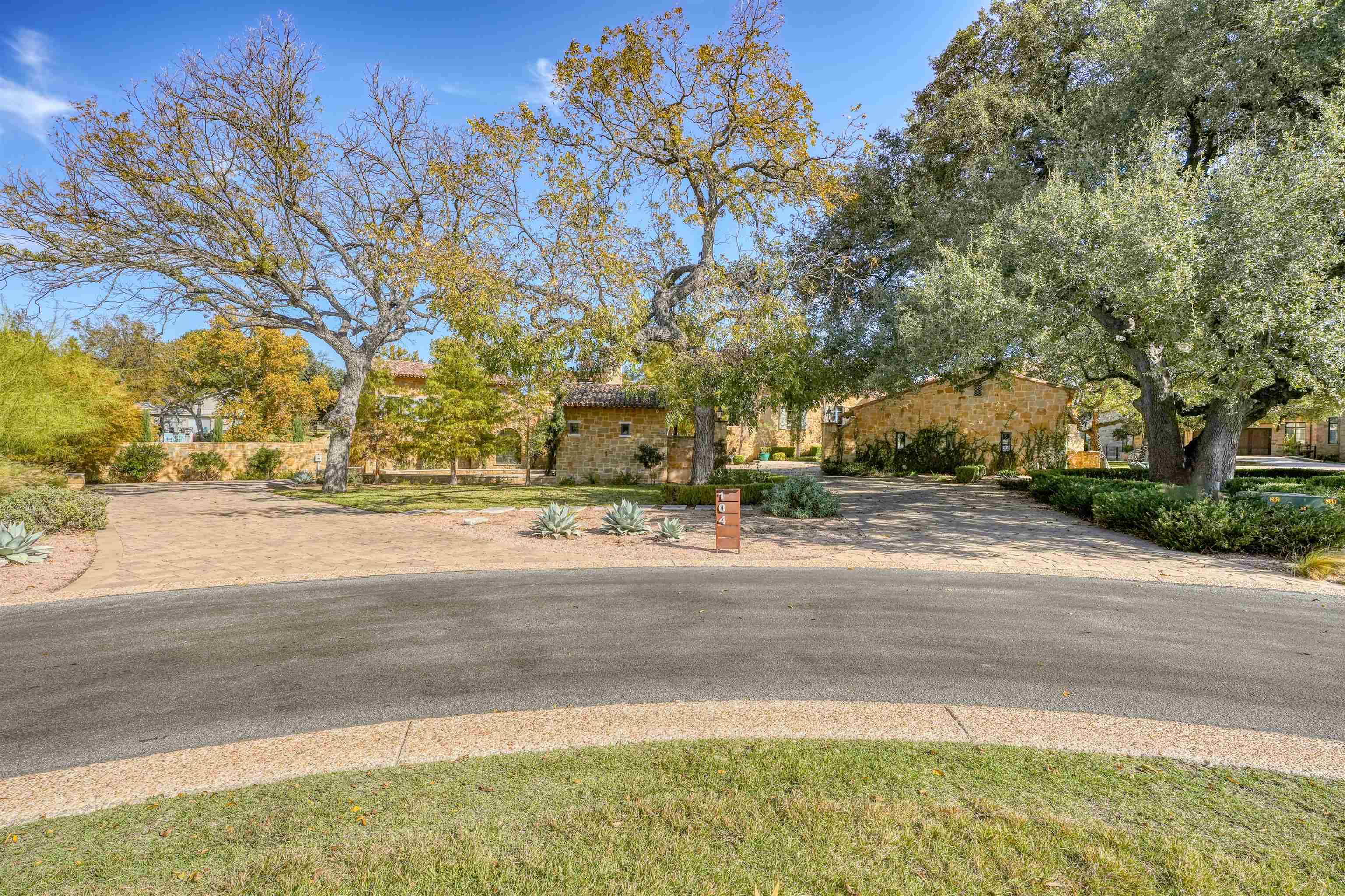 104 La Posada, Horseshoe Bay, TX 78657