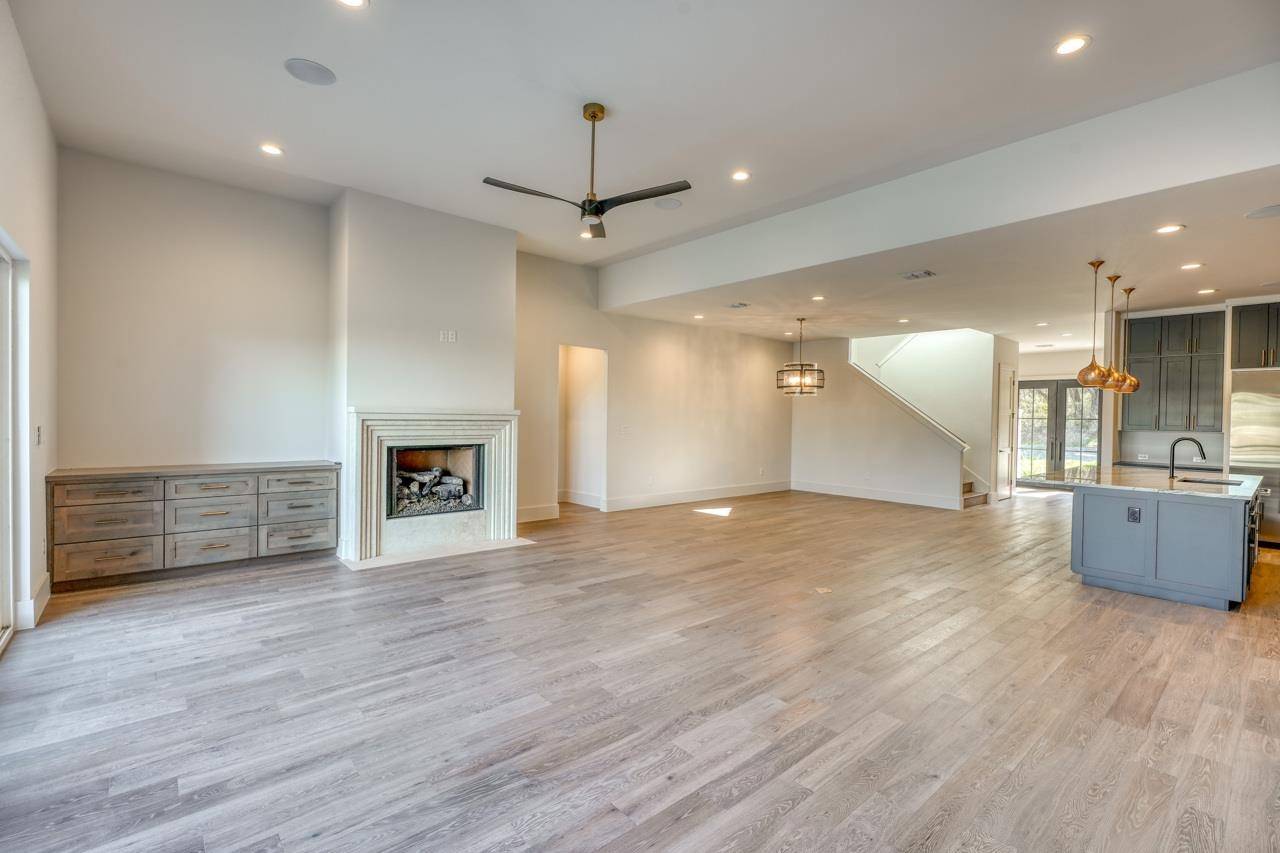 112 Los Escondidos, Marble Falls, TX 78654