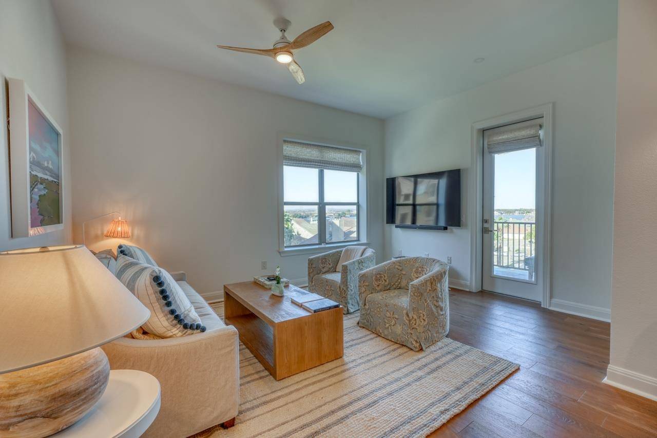 1001 The Cape #46, Horseshoe Bay, TX 78657