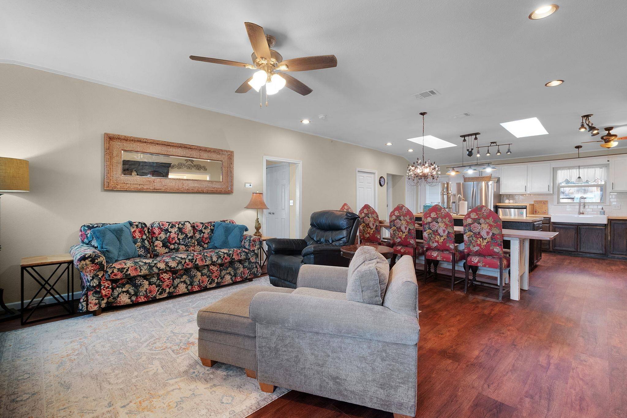 801 1/2 E Avenue C, Lampasas, TX 76550