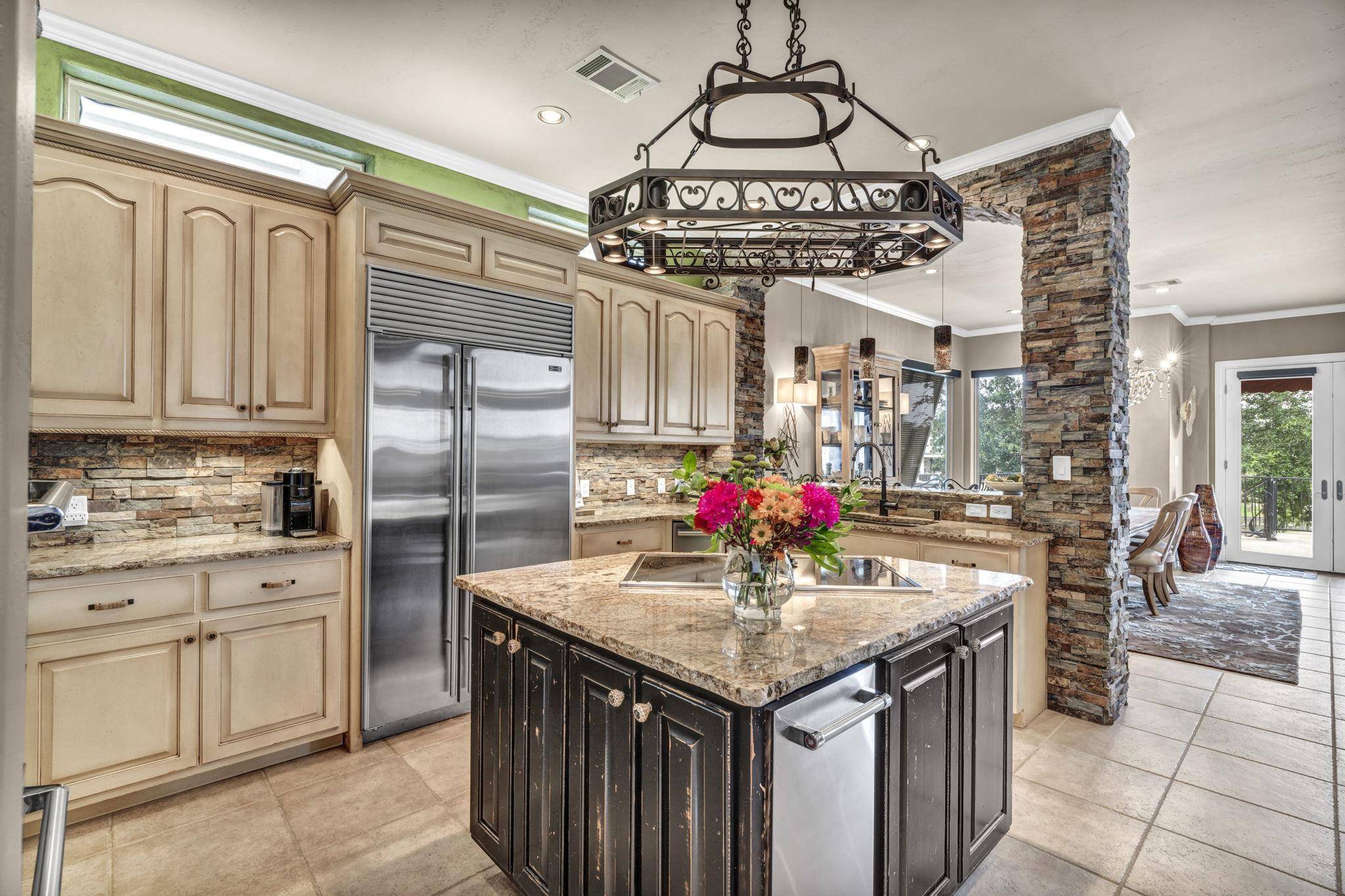221 Dominion, Horseshoe Bay, TX 78657