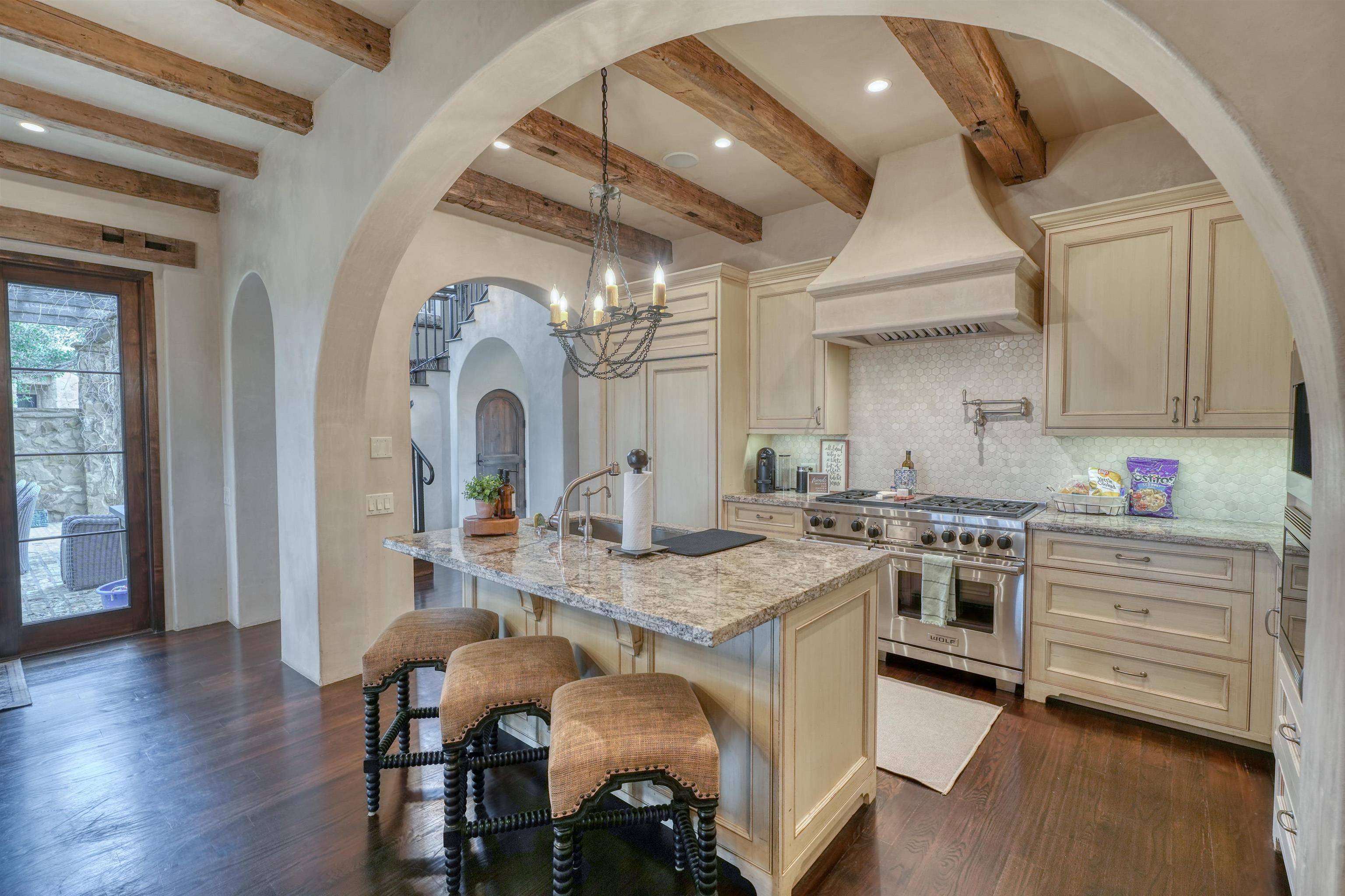 108 La Chimenea, Horseshoe Bay, TX 78657