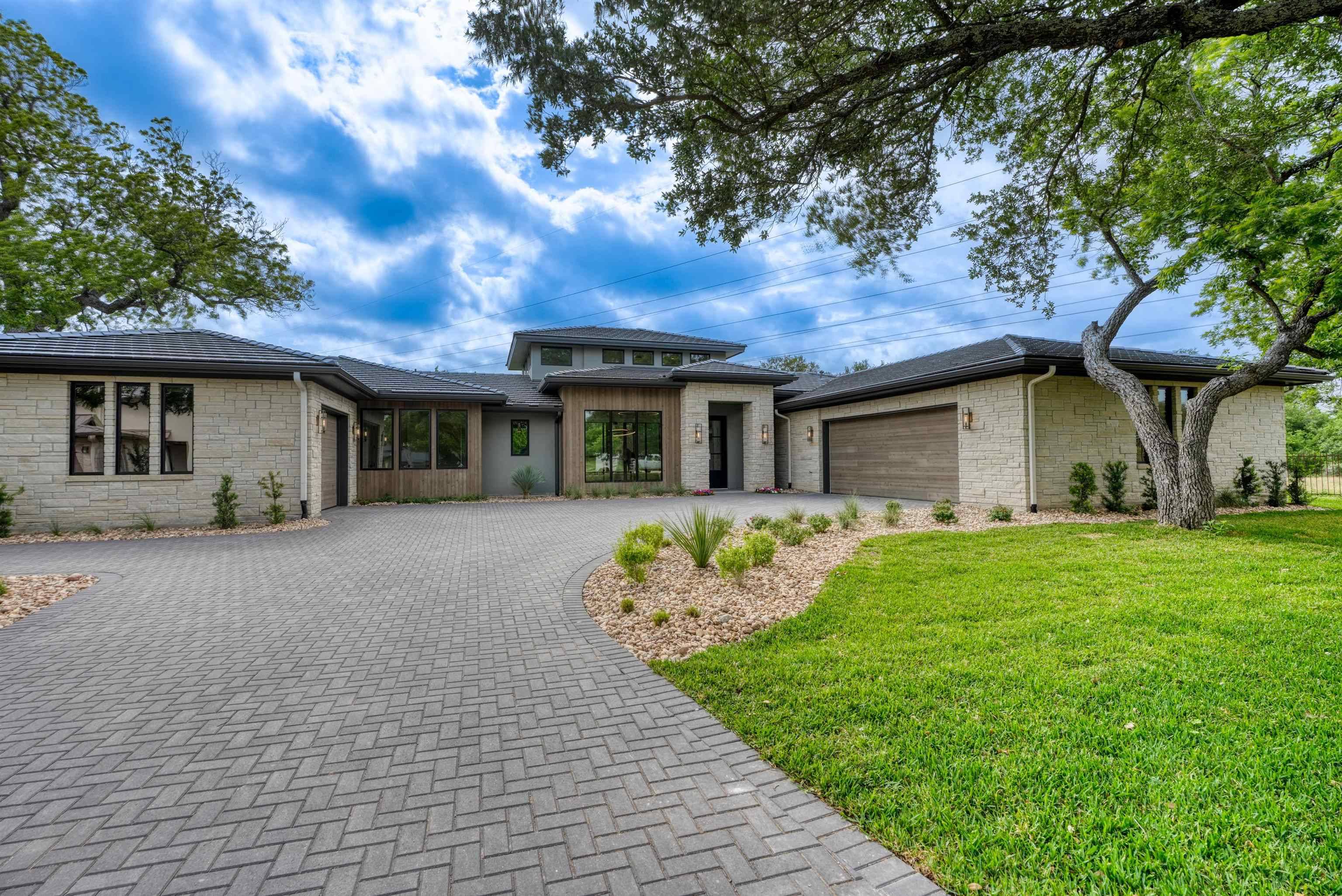 106 Edwards Circle, Horseshoe Bay, TX 78657