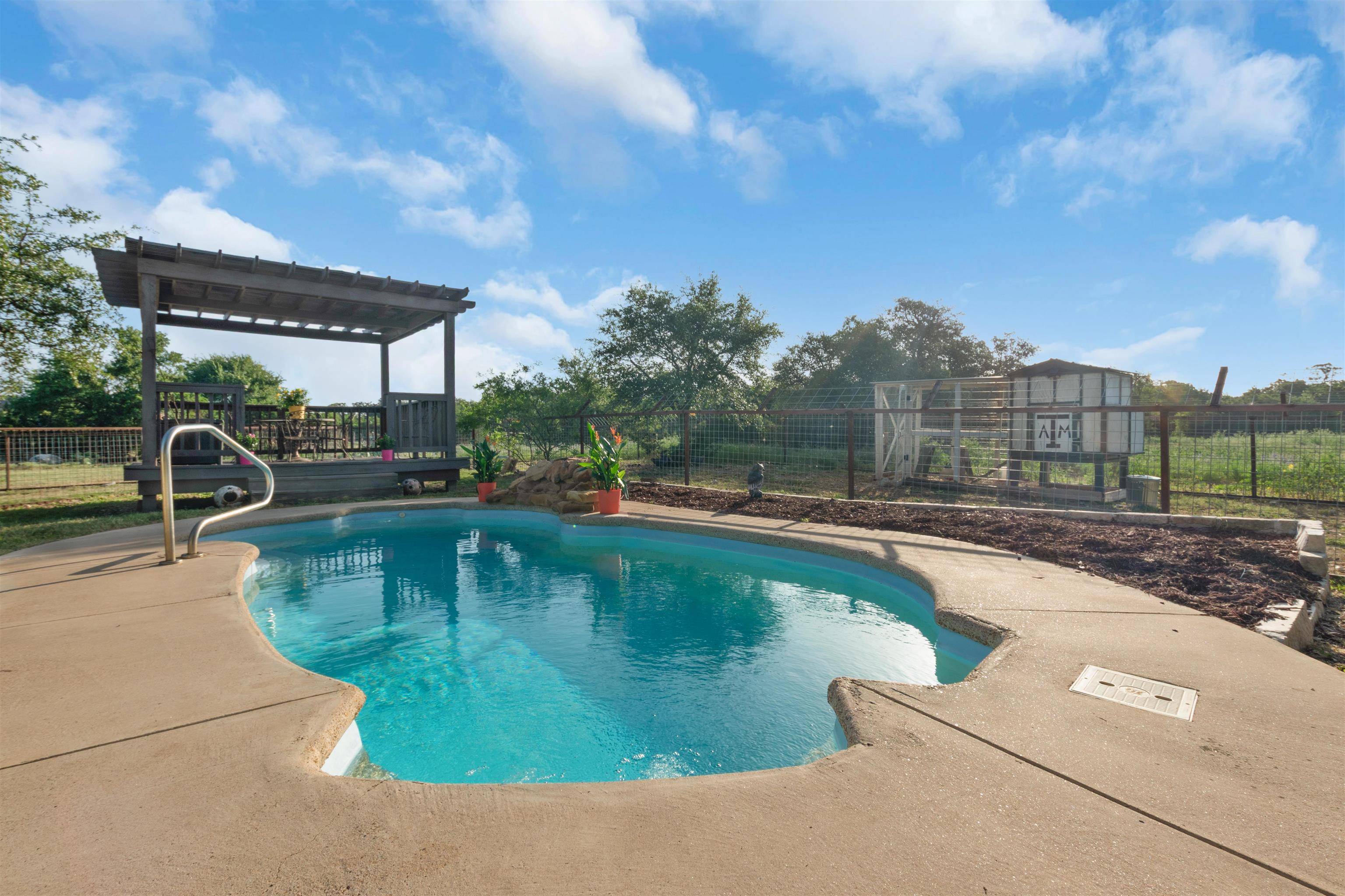 407 Windmill, Burnet, TX 78611