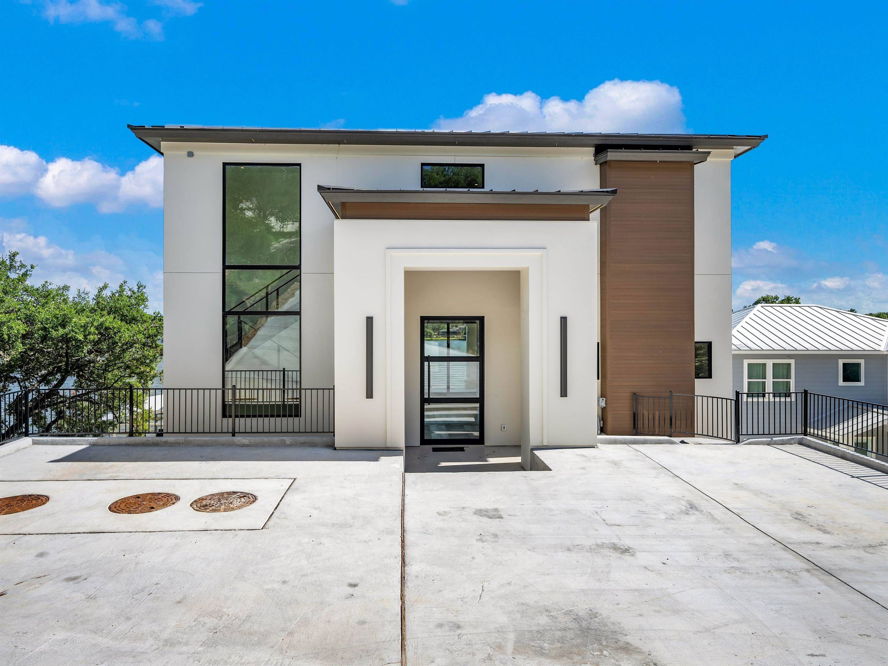 156 Skyline Dr, Sunrise Beach, TX 78643