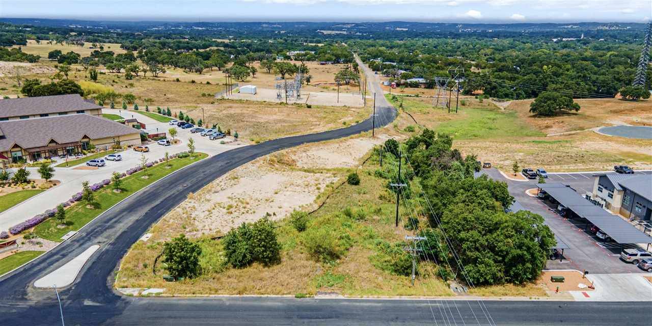 602 W Windcrest ST, Fredericksburg, TX 78624