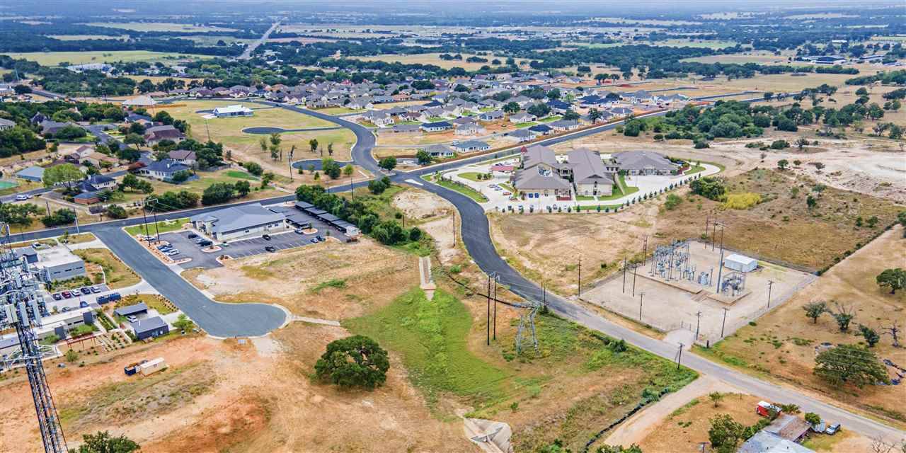 602 W Windcrest ST, Fredericksburg, TX 78624