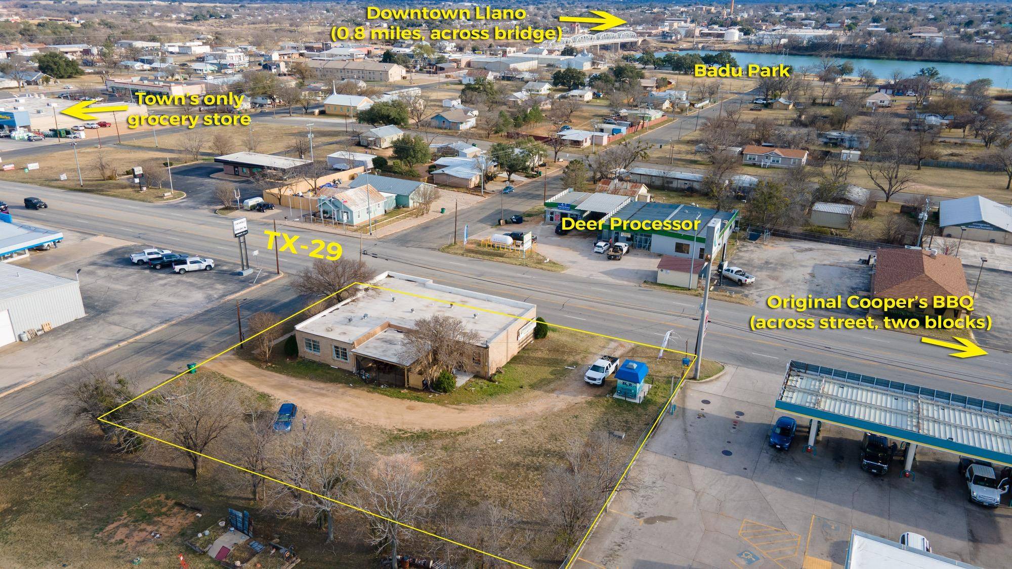 301 W Young ST, Llano, TX 78643