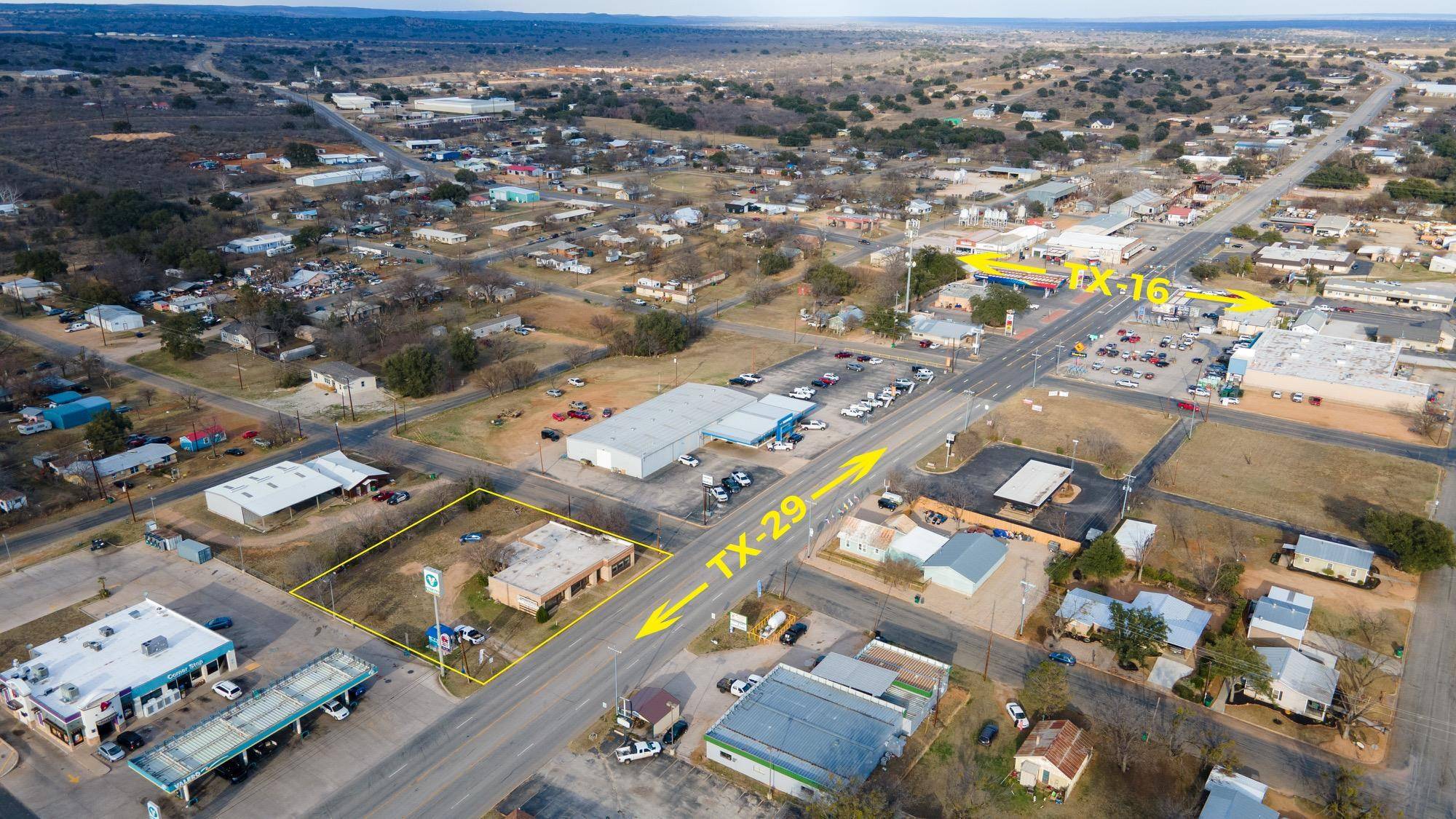 301 W Young ST, Llano, TX 78643