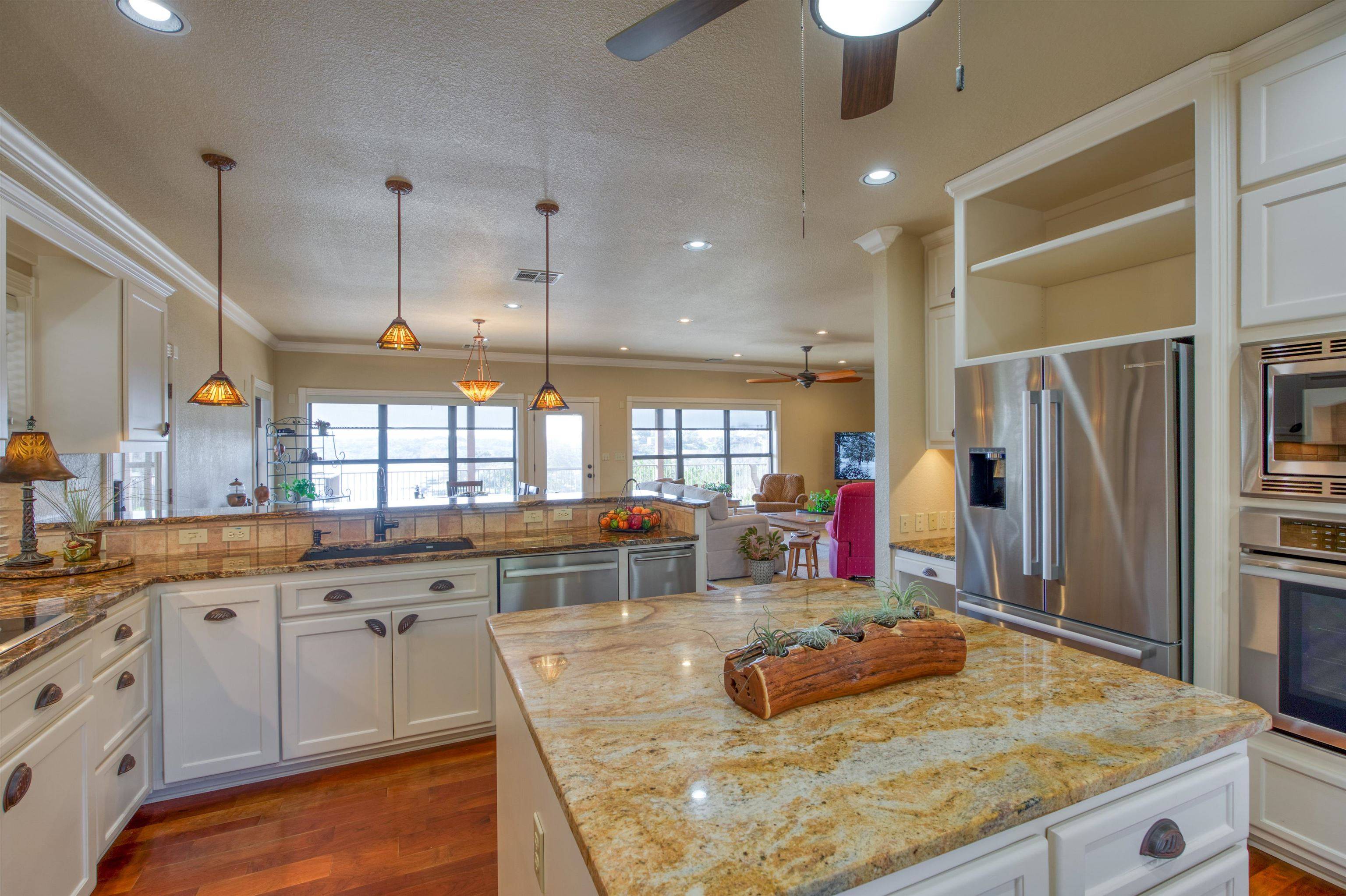 604 N Inwood RD, Buchanan Dam, TX 78609