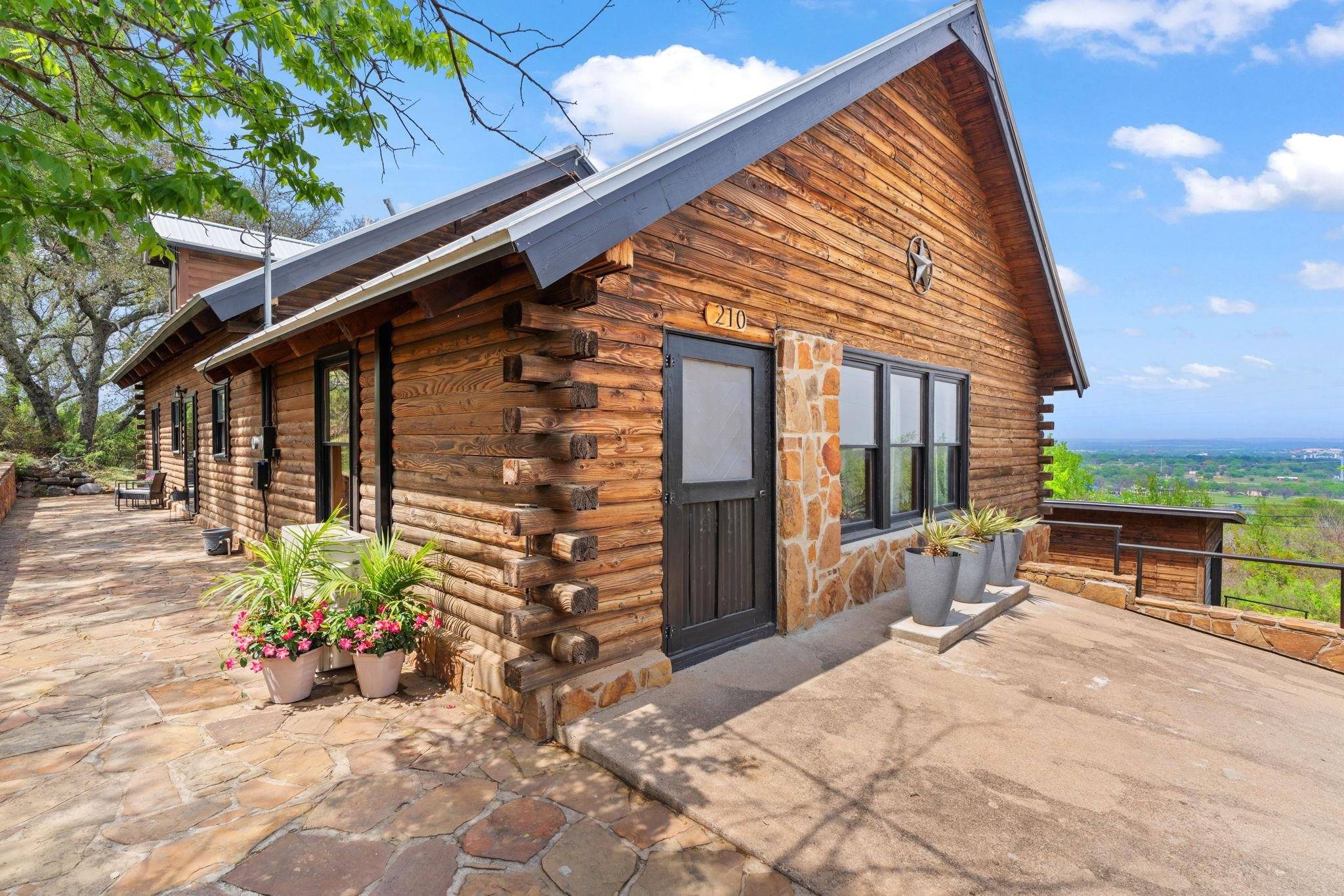 210 Circle DR, Horseshoe Bay, TX 78657