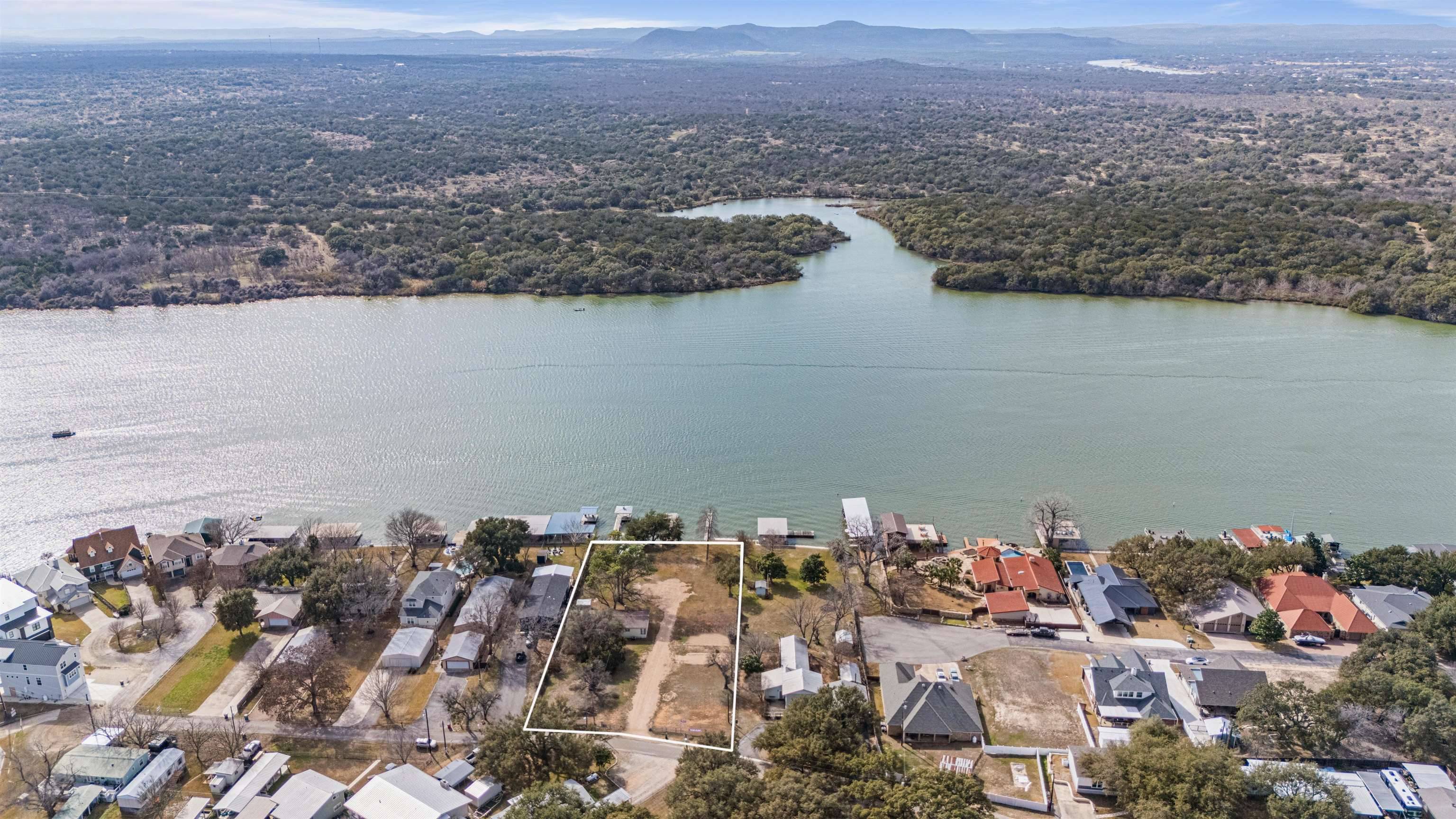 634 County Road 136A, Kingsland, TX 78639