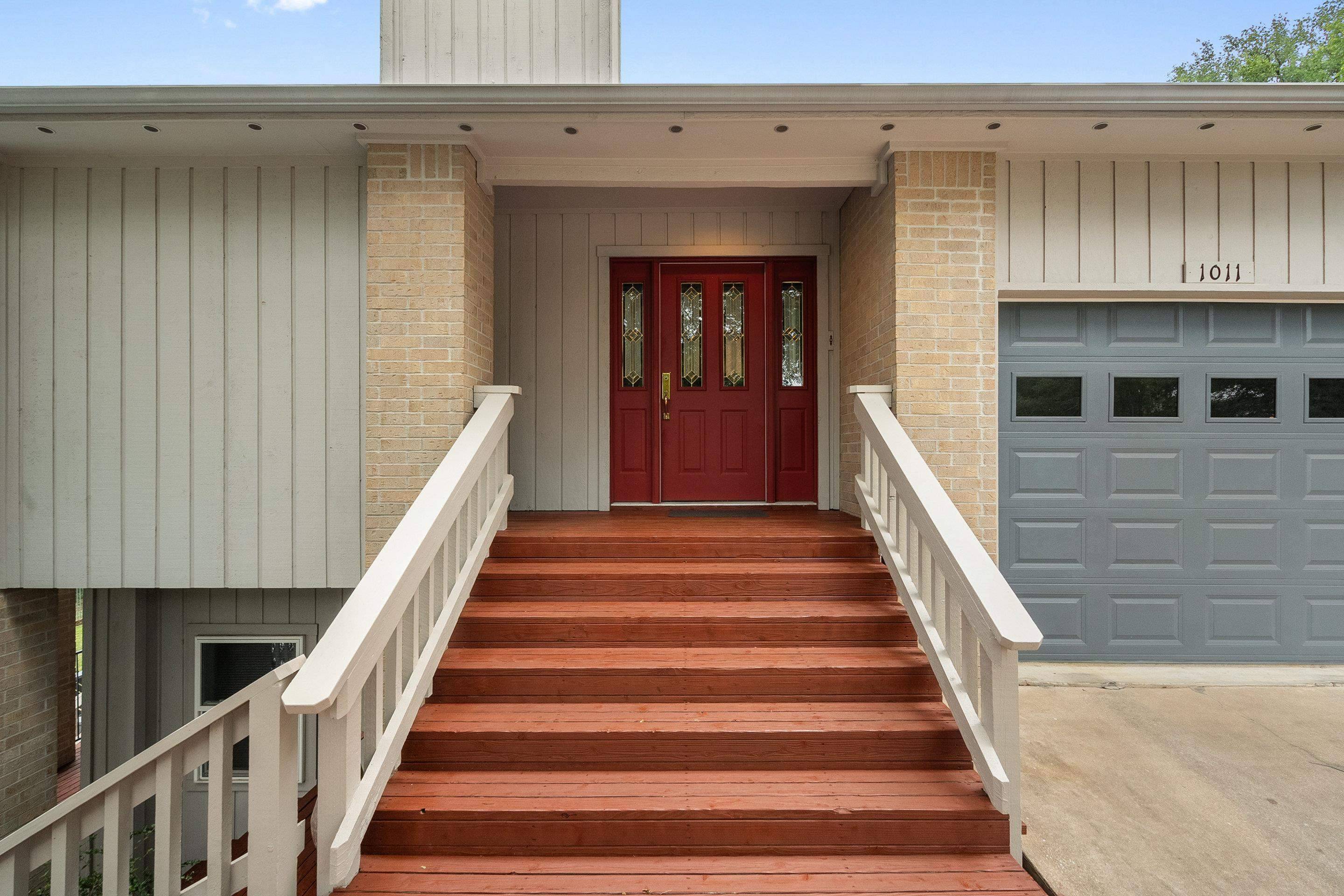 1011 Ridge Point DR, Marble Falls, TX 78654