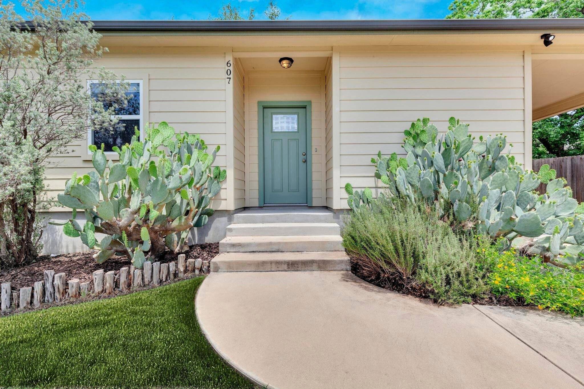 607 5Th St, Marble Falls, TX 78654