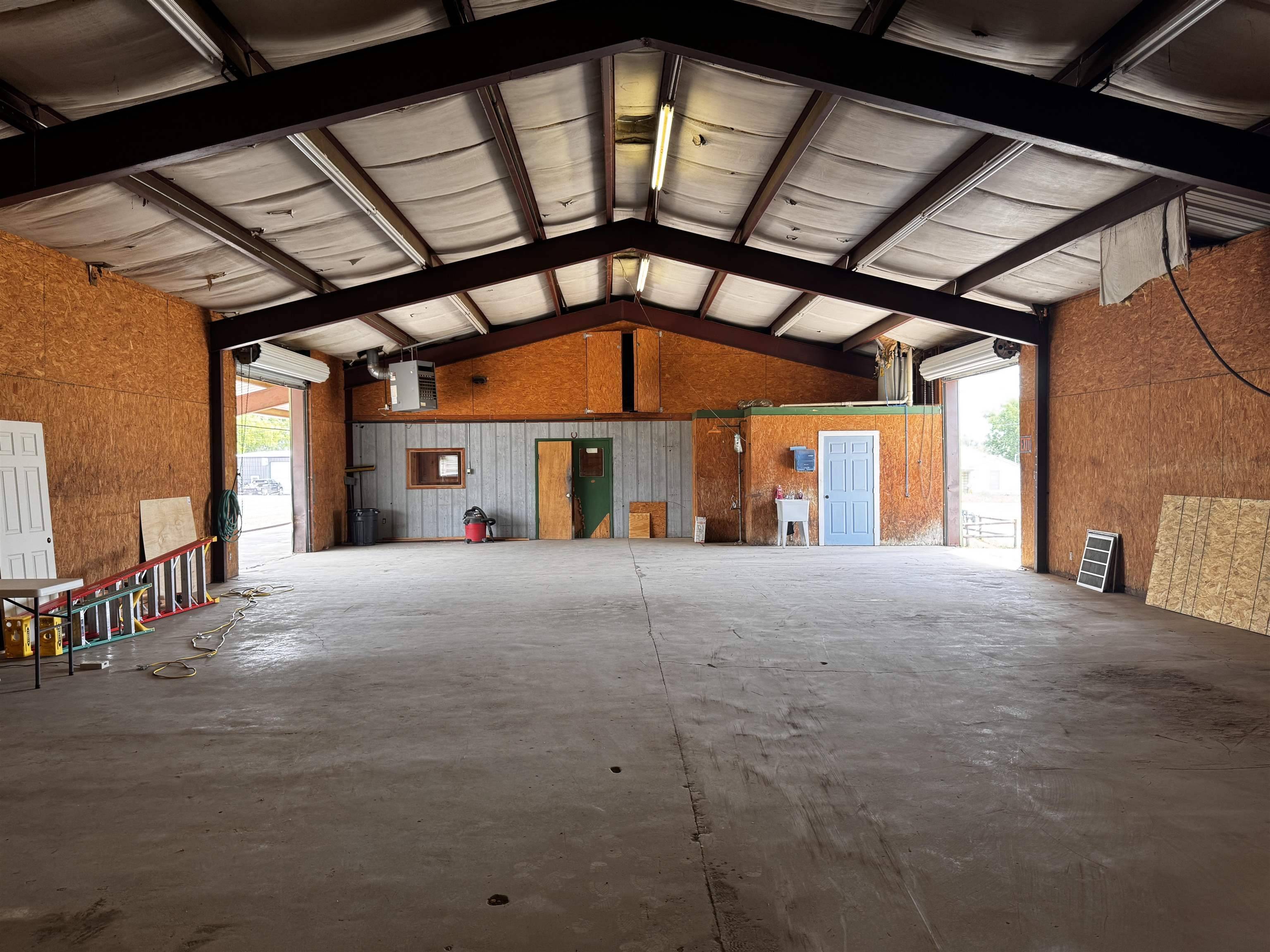 1209B Bessemer, Llano, TX 78643