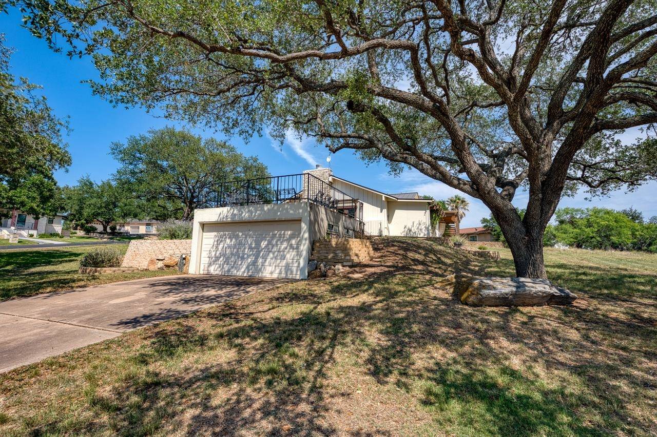 305 Onyx, Horseshoe Bay, TX 78657