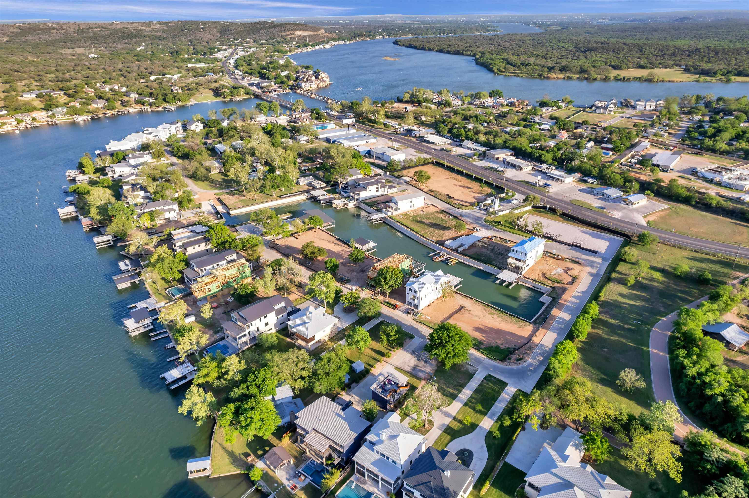 4 Lake ST, Kingsland, TX 78639