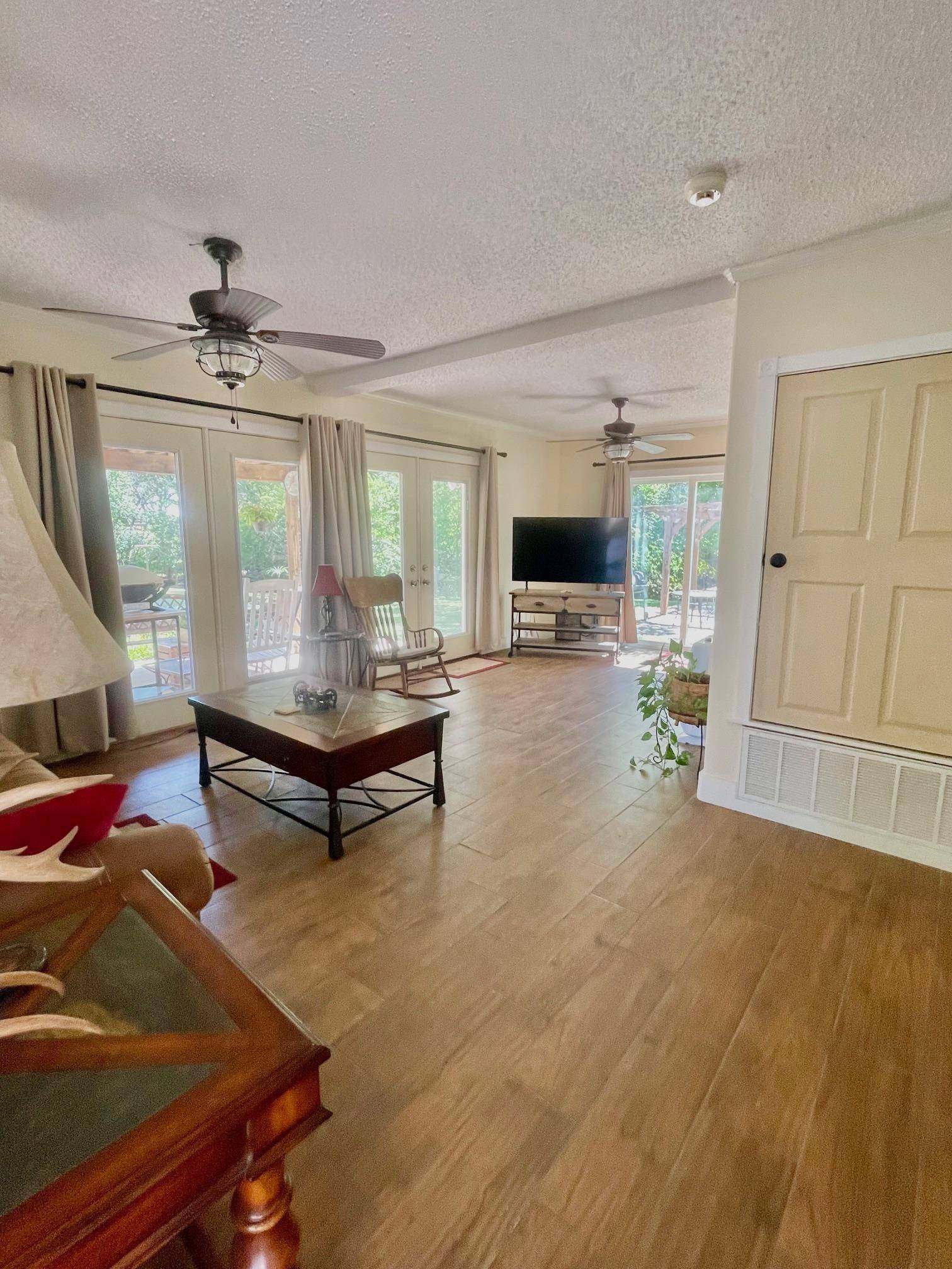 604 Flag Creek DR, Llano, TX 78643