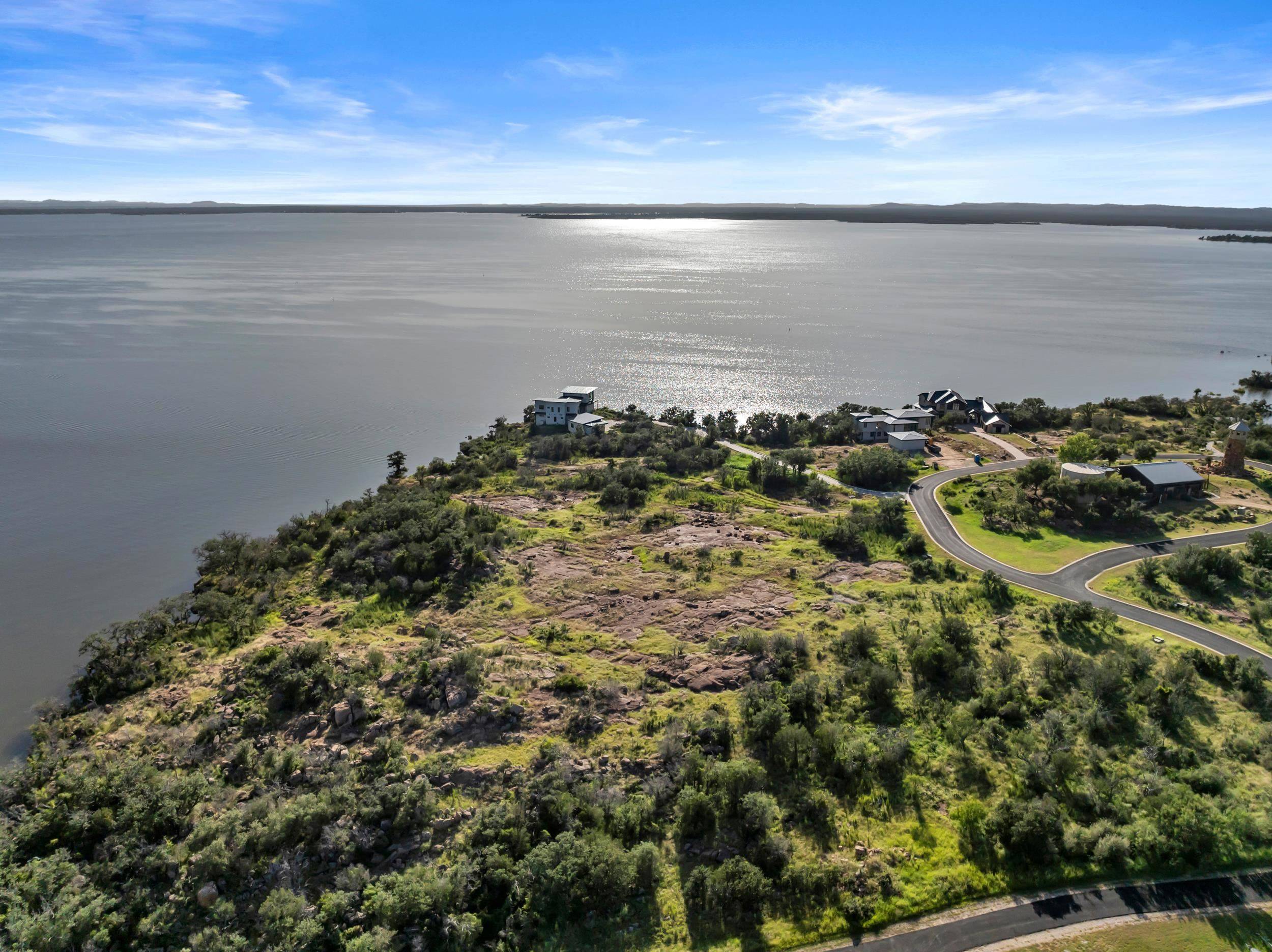 406 & 408 Peninsula DR, Burnet, TX 78611