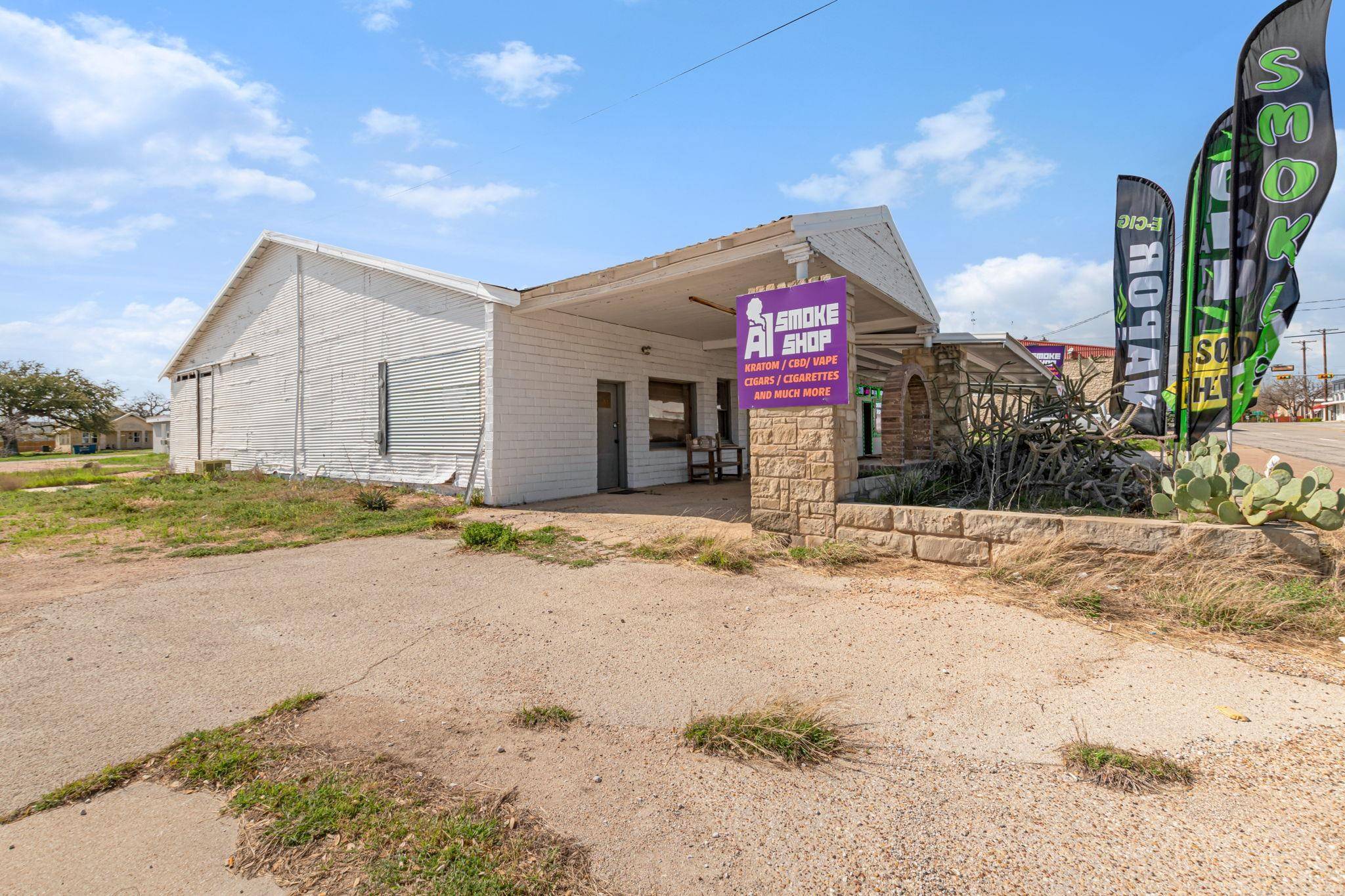 106 S 4Th St, Lometa, TX 76853